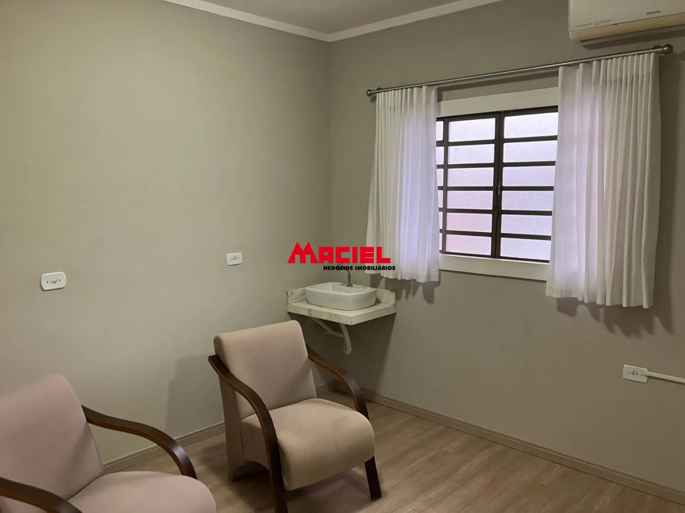Alugar Comercial / Pr&eacute;dio em S&atilde;o Jos&eacute; dos Campos R$ 10.000,00 - Foto 34