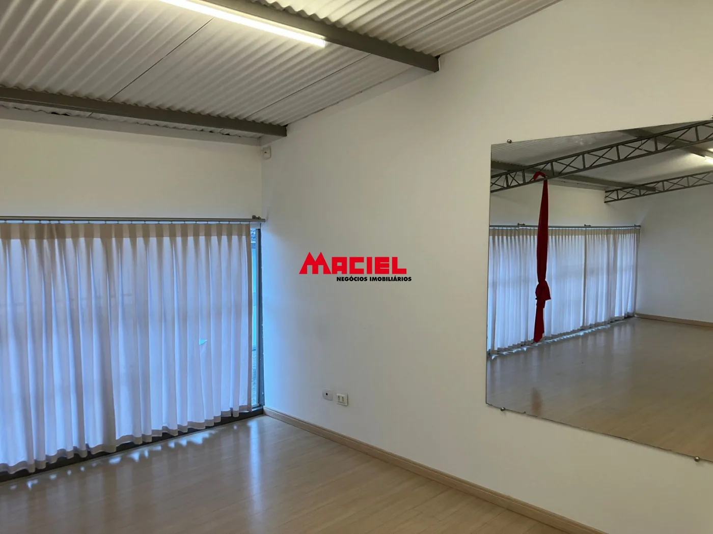Alugar Comercial / Pr&eacute;dio em S&atilde;o Jos&eacute; dos Campos R$ 10.000,00 - Foto 35