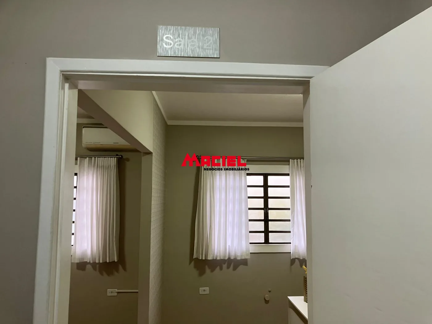 Alugar Comercial / Pr&eacute;dio em S&atilde;o Jos&eacute; dos Campos R$ 10.000,00 - Foto 43