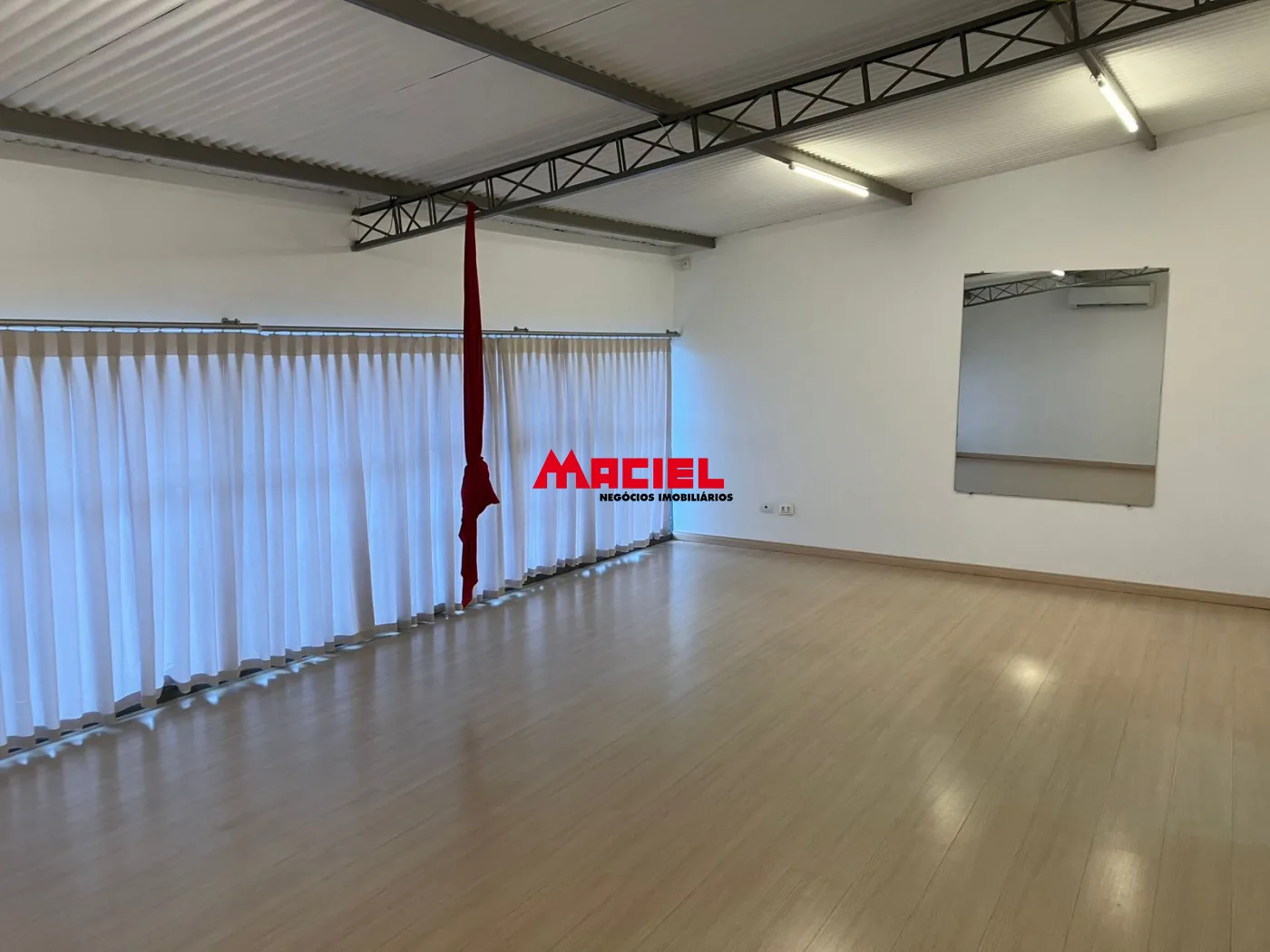 Alugar Comercial / Pr&eacute;dio em S&atilde;o Jos&eacute; dos Campos R$ 10.000,00 - Foto 44