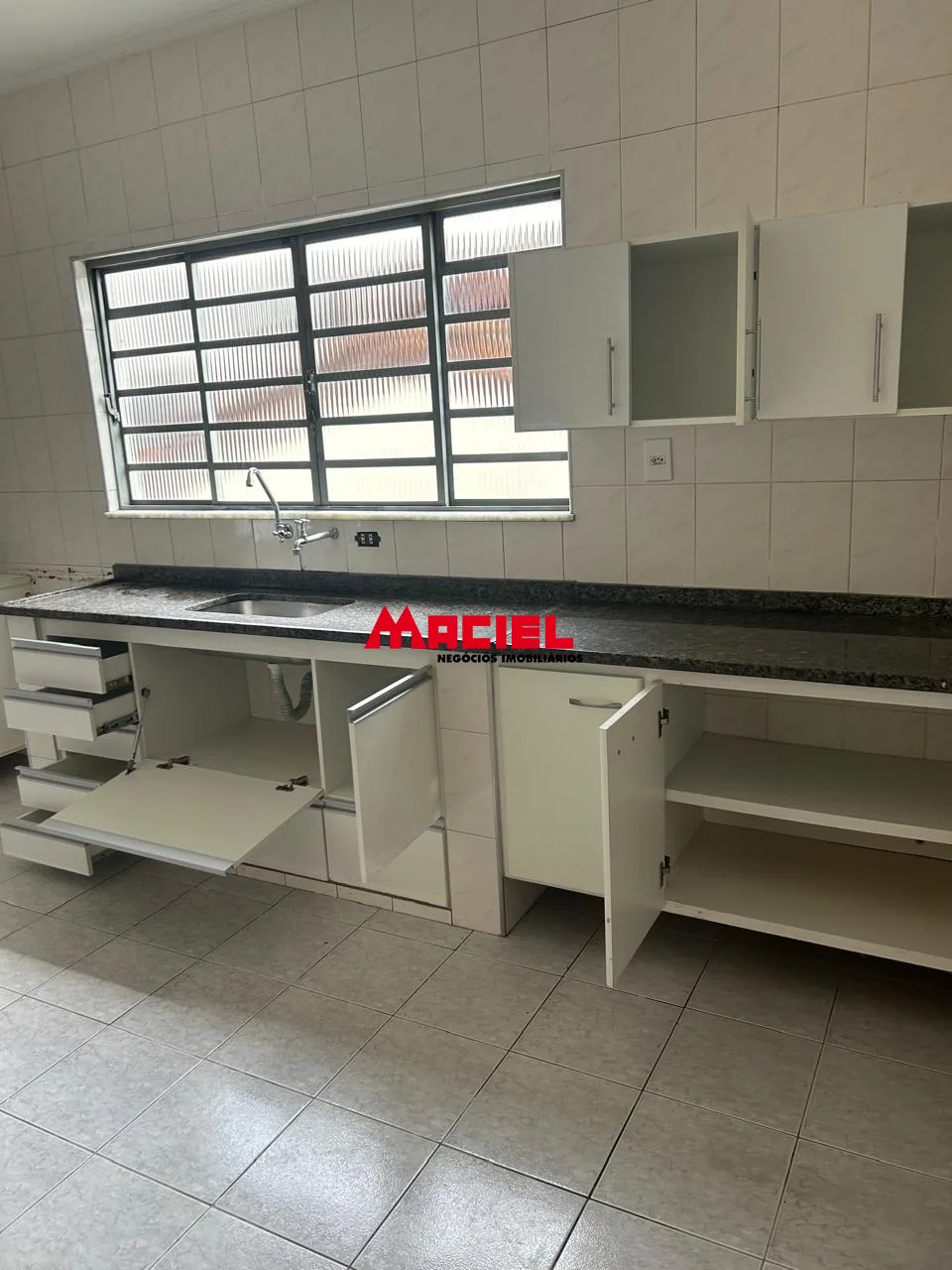 Alugar Casa / Sobrado em S&atilde;o Jos&eacute; dos Campos R$ 3.000,00 - Foto 10