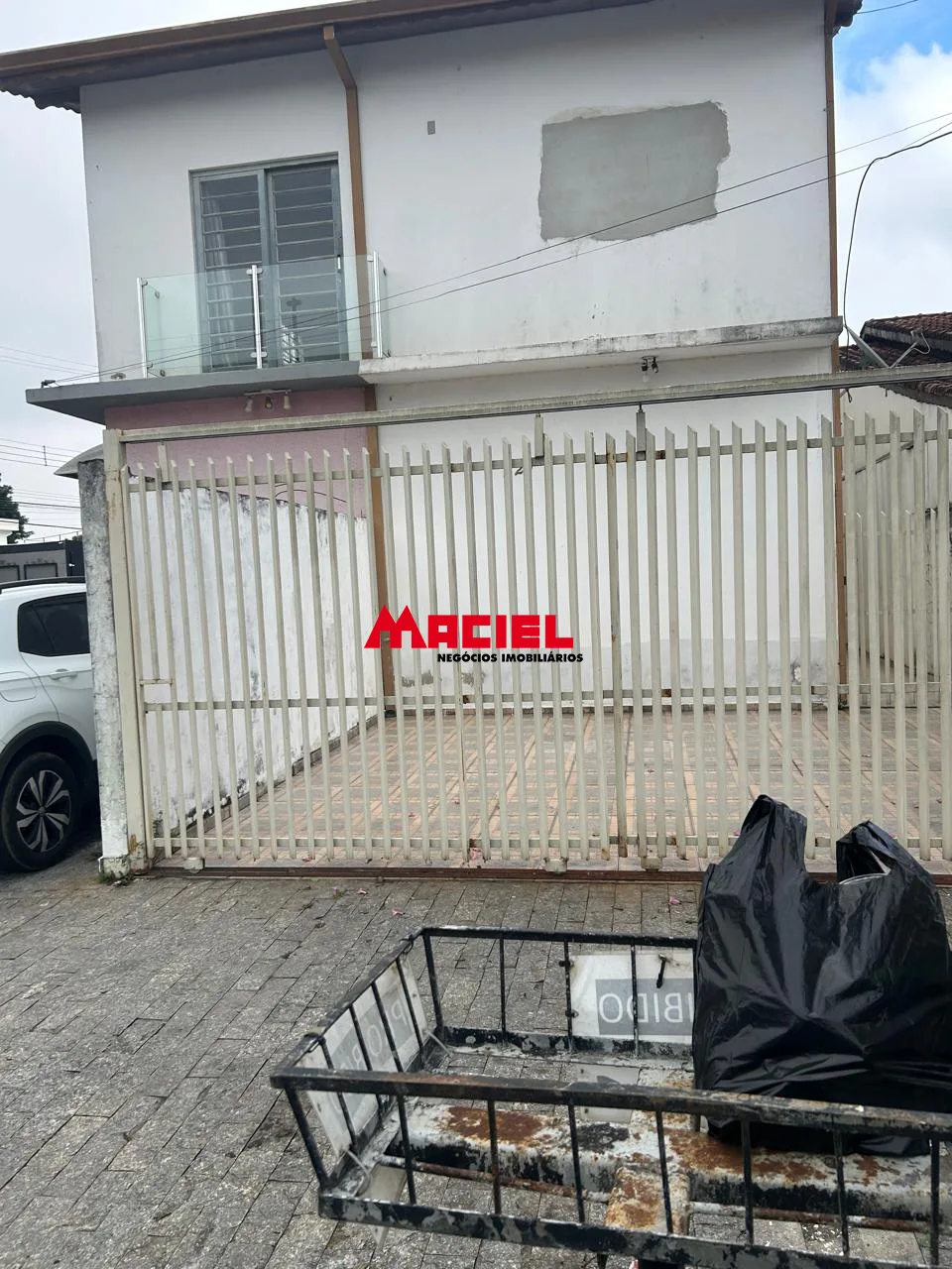 Alugar Casa / Sobrado em S&atilde;o Jos&eacute; dos Campos R$ 3.000,00 - Foto 1