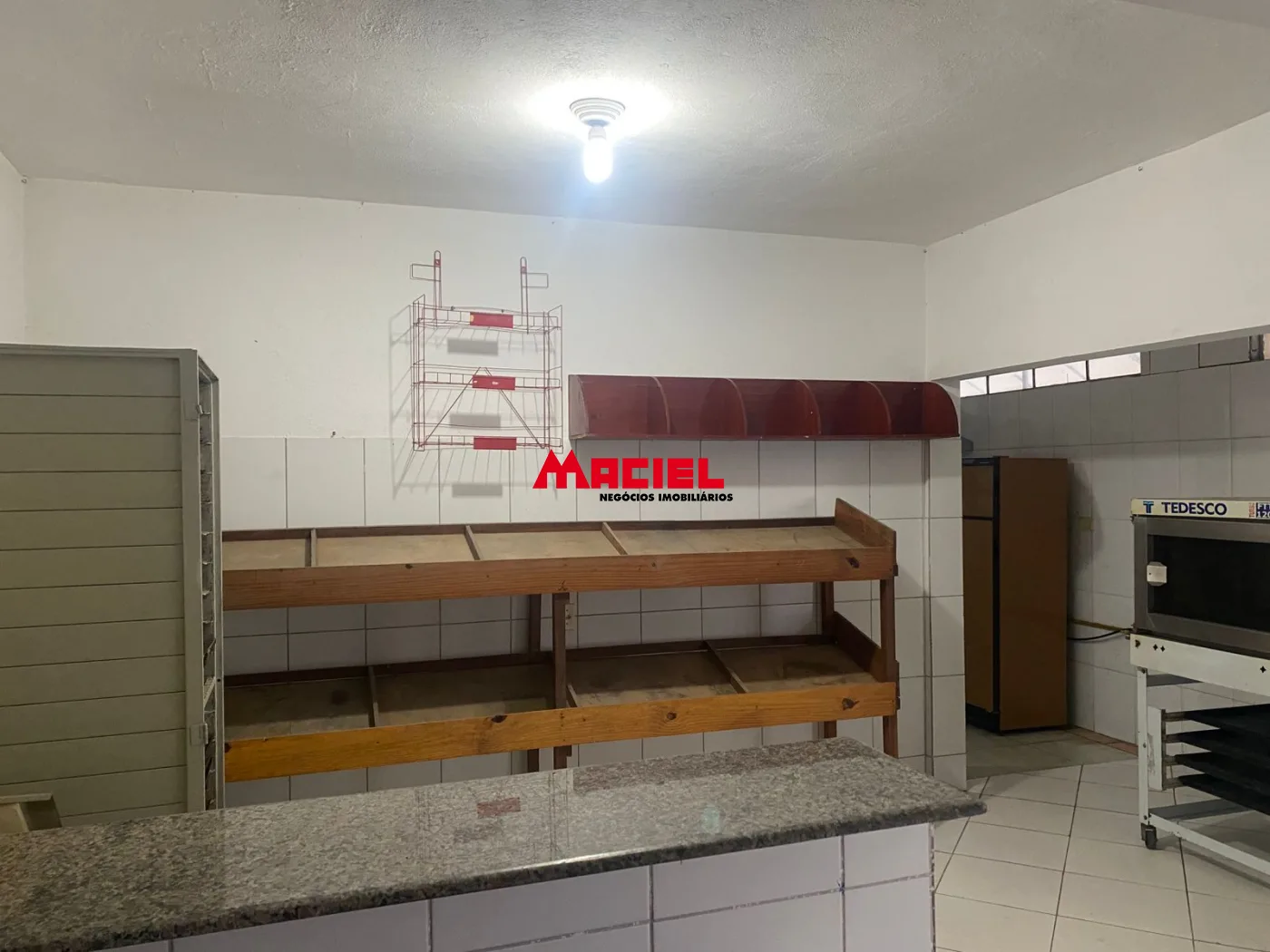 Alugar Comercial / Ponto Comercial em S&atilde;o Jos&eacute; dos Campos R$ 3.500,00 - Foto 7