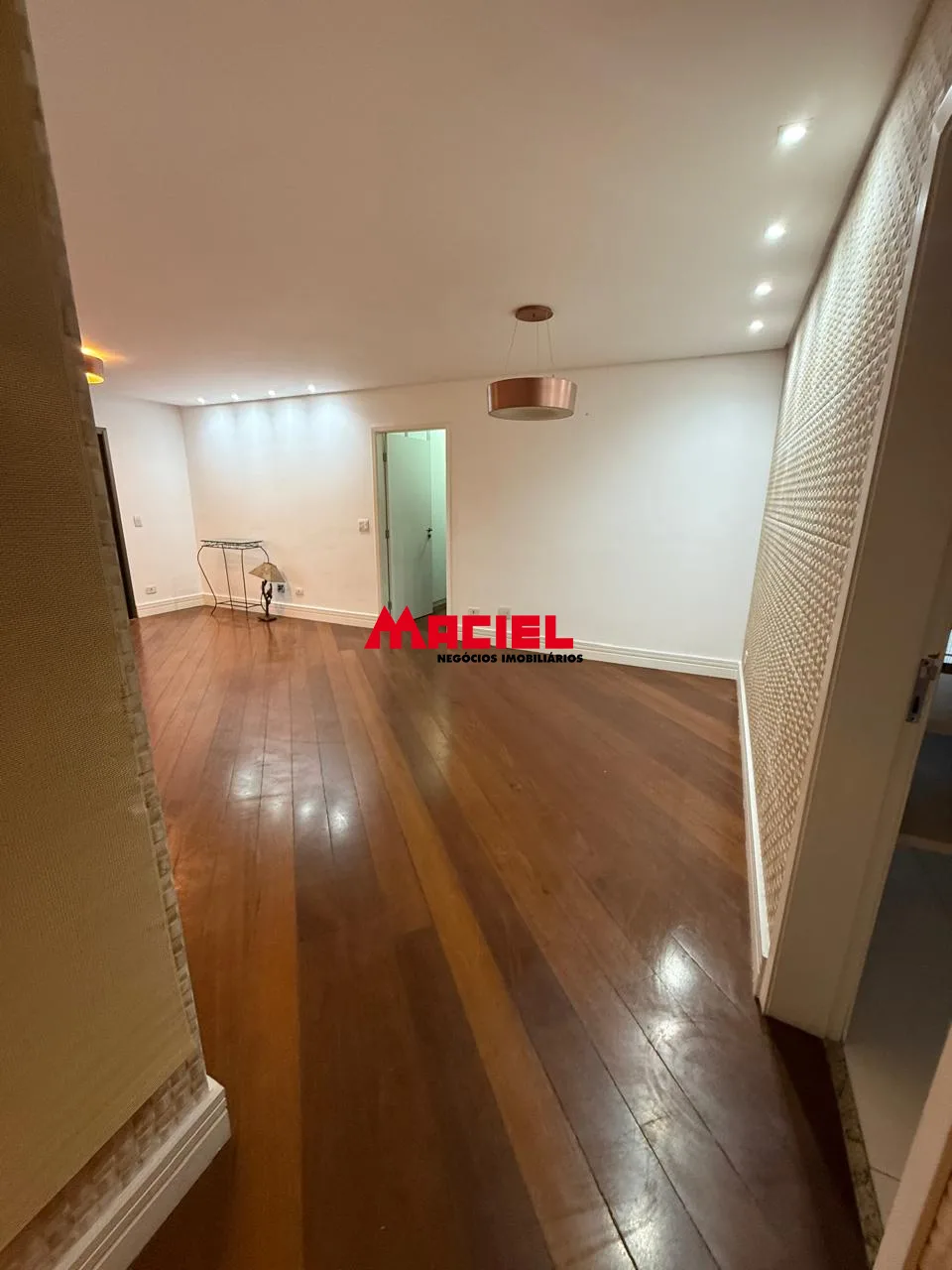 Comprar Apartamento / Padr&atilde;o em S&atilde;o Jos&eacute; dos Campos R$ 799.000,00 - Foto 4