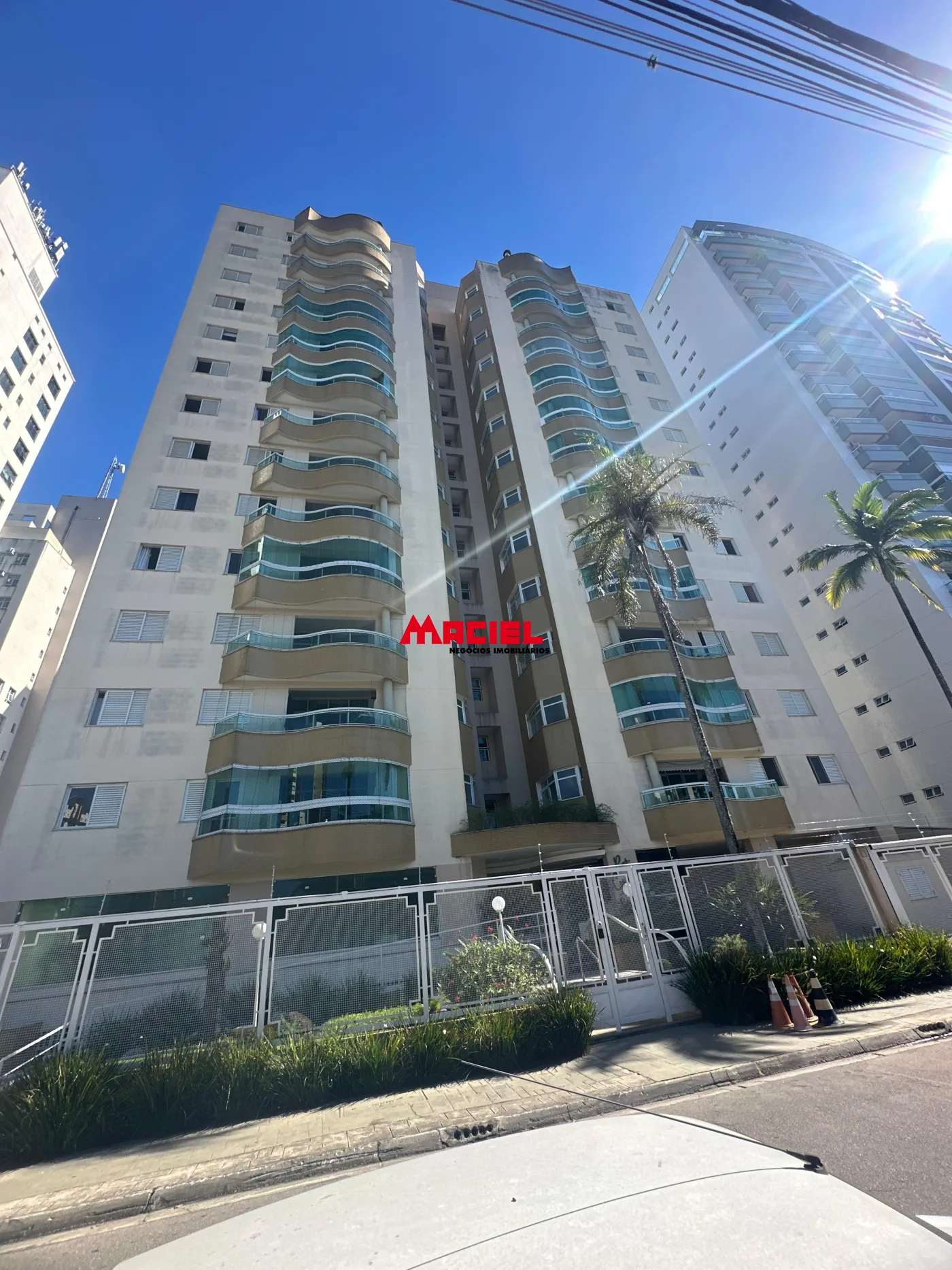 Alugar Apartamento / Padr&atilde;o em S&atilde;o Jos&eacute; dos Campos R$ 4.500,00 - Foto 6