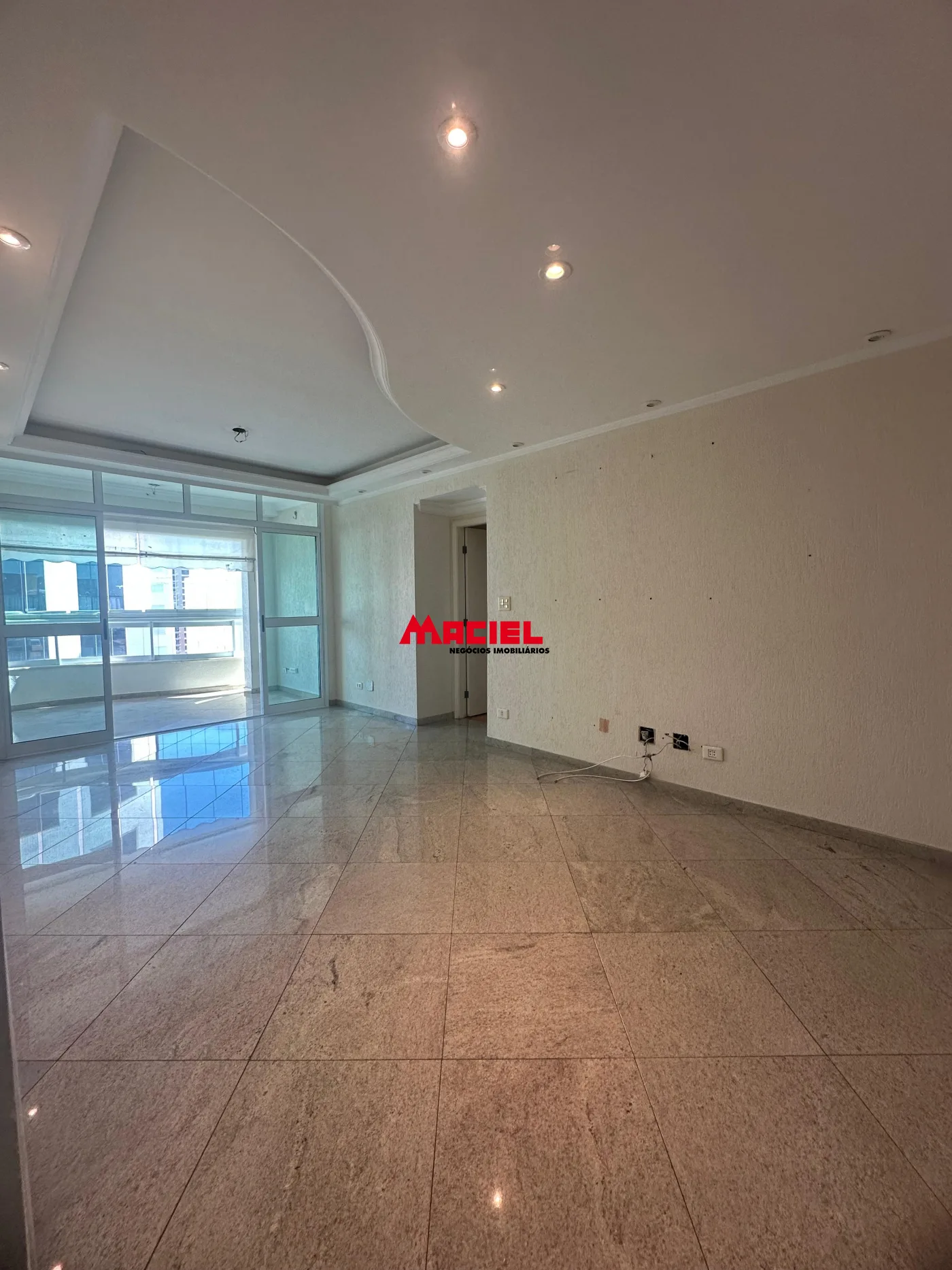 Alugar Apartamento / Padr&atilde;o em S&atilde;o Jos&eacute; dos Campos R$ 4.500,00 - Foto 3