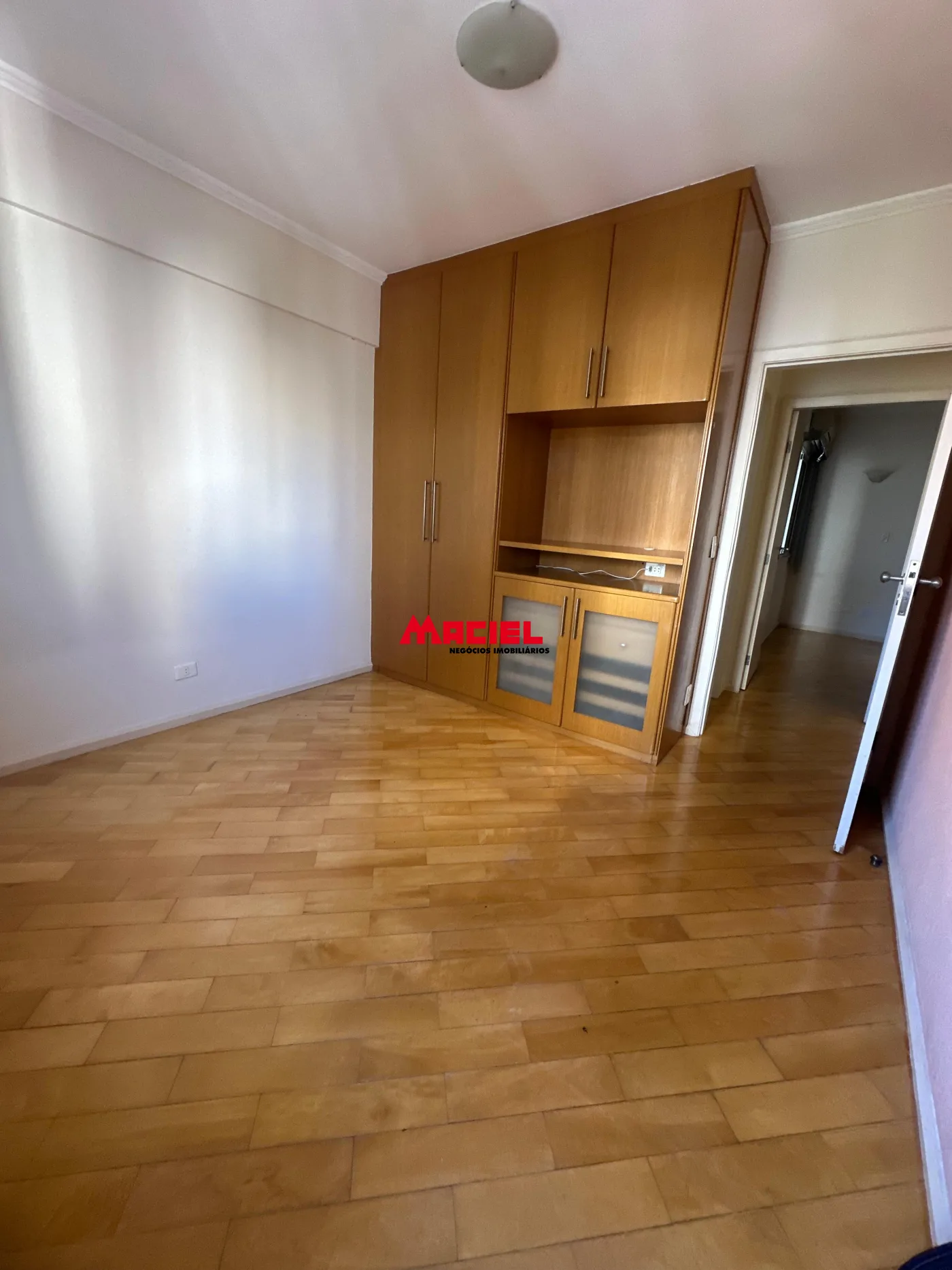 Alugar Apartamento / Padr&atilde;o em S&atilde;o Jos&eacute; dos Campos R$ 4.500,00 - Foto 7
