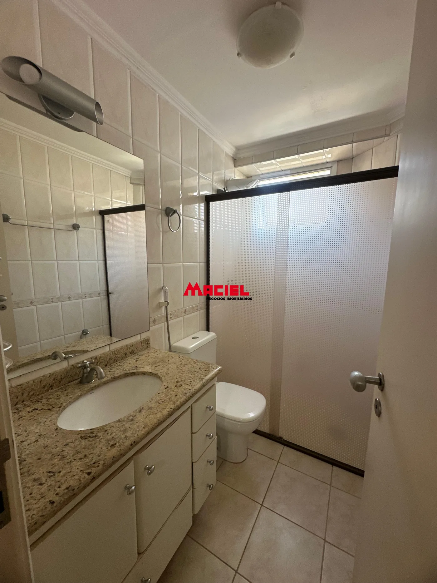 Alugar Apartamento / Padr&atilde;o em S&atilde;o Jos&eacute; dos Campos R$ 4.500,00 - Foto 17