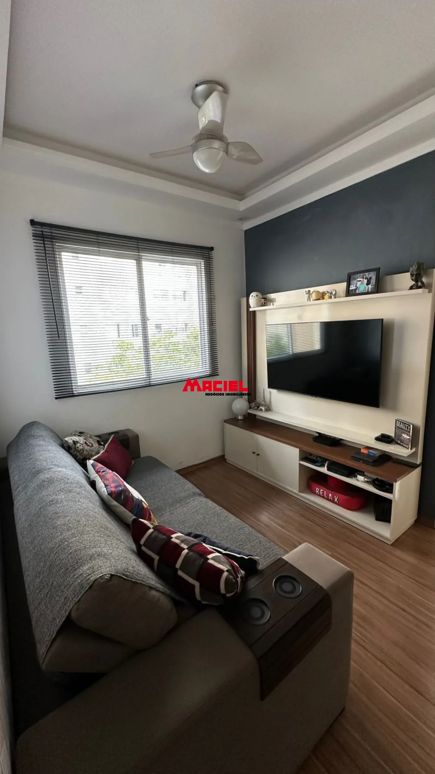 Comprar Apartamento / Padr&atilde;o em S&atilde;o Jos&eacute; dos Campos R$ 300.000,00 - Foto 1