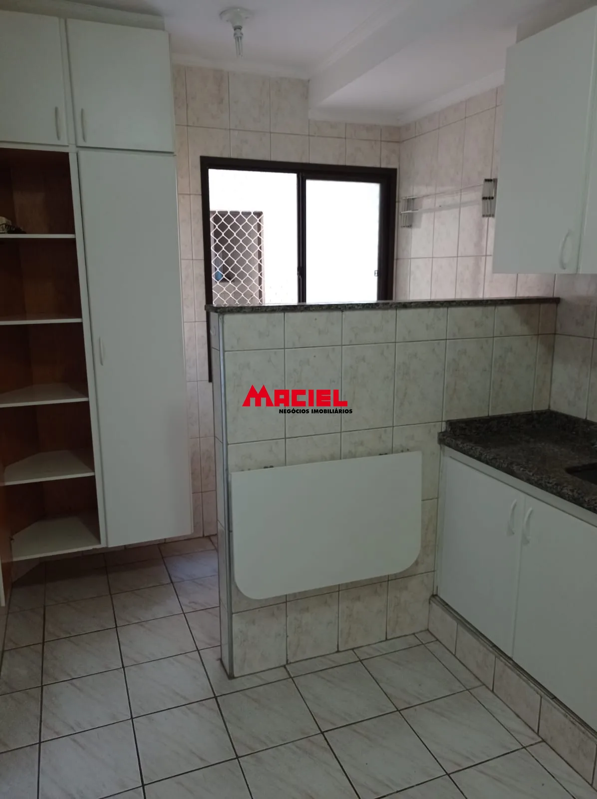 Alugar Apartamento / Padr&atilde;o em S&atilde;o Jos&eacute; dos Campos R$ 1.900,00 - Foto 1