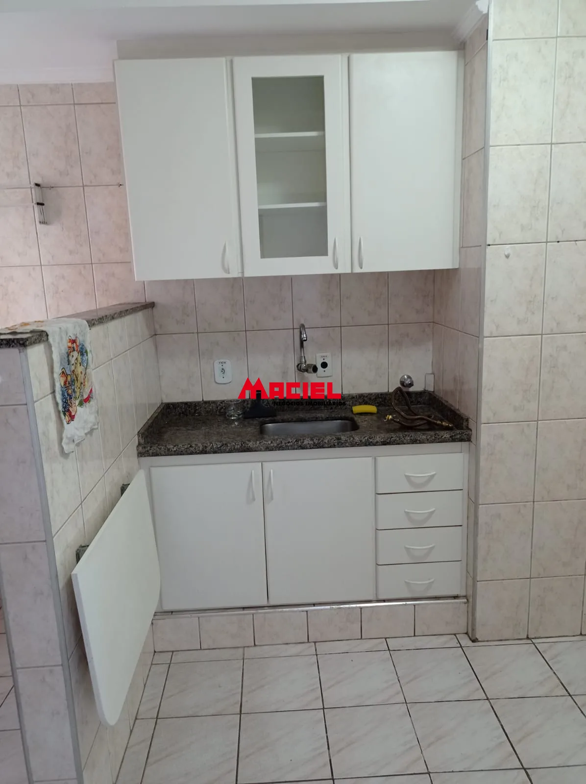 Alugar Apartamento / Padr&atilde;o em S&atilde;o Jos&eacute; dos Campos R$ 1.900,00 - Foto 2