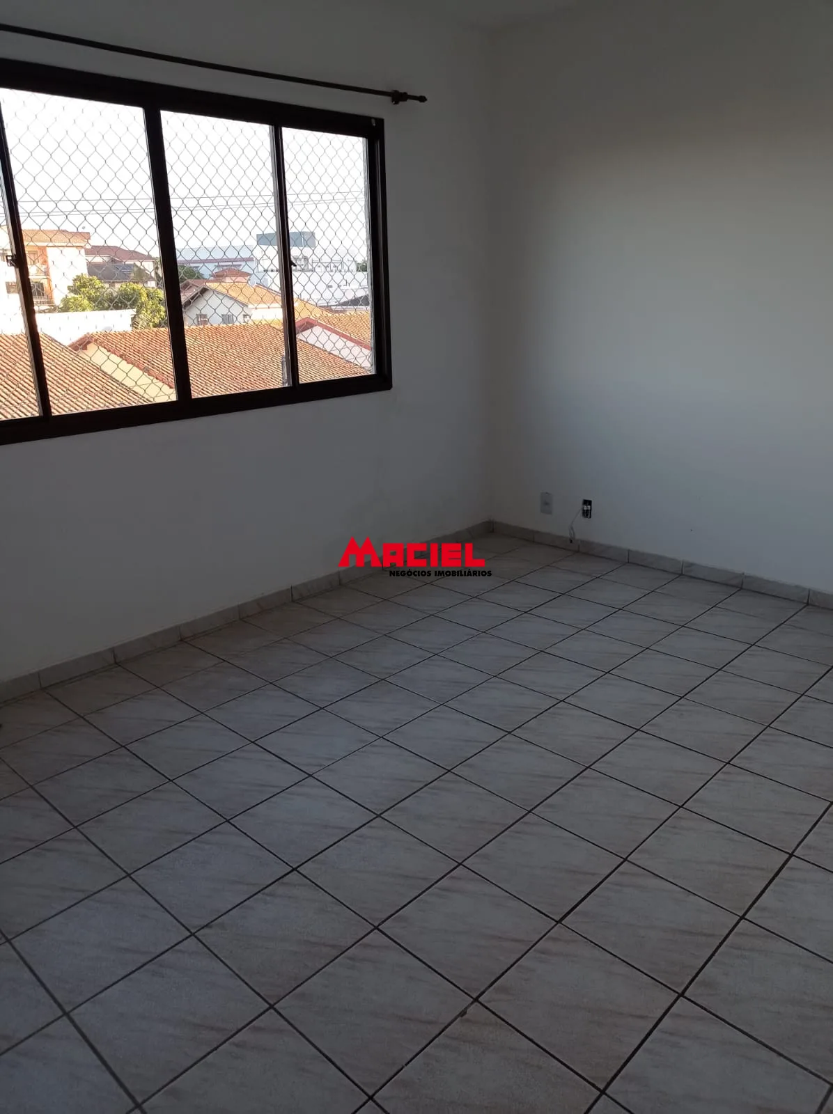 Alugar Apartamento / Padr&atilde;o em S&atilde;o Jos&eacute; dos Campos R$ 1.900,00 - Foto 3