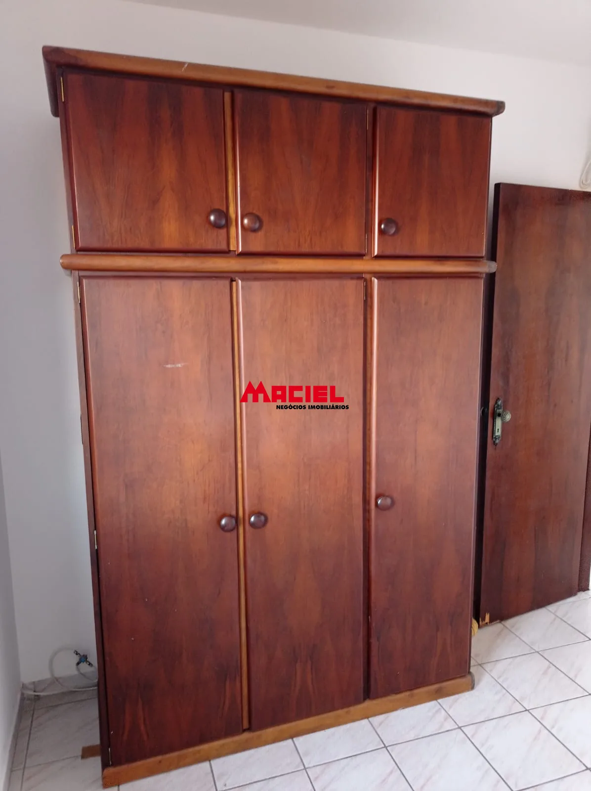 Alugar Apartamento / Padr&atilde;o em S&atilde;o Jos&eacute; dos Campos R$ 1.900,00 - Foto 4