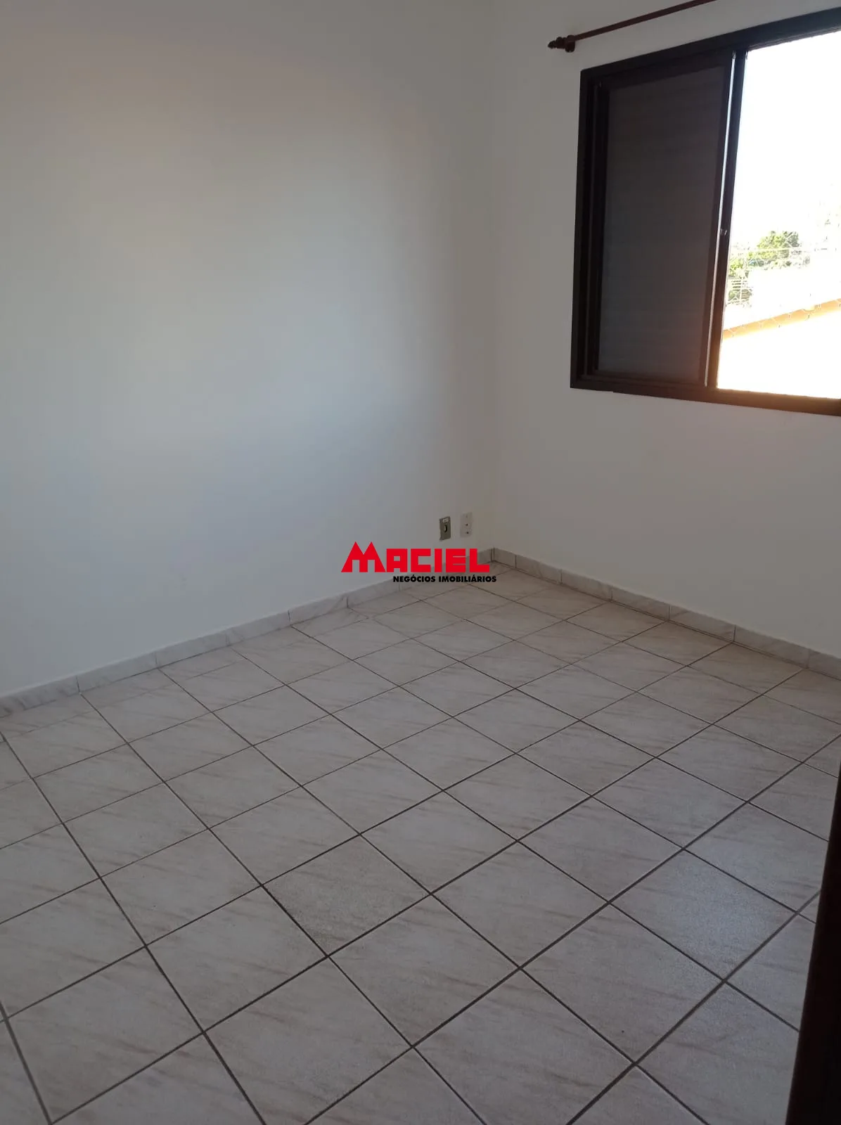 Alugar Apartamento / Padr&atilde;o em S&atilde;o Jos&eacute; dos Campos R$ 1.900,00 - Foto 7