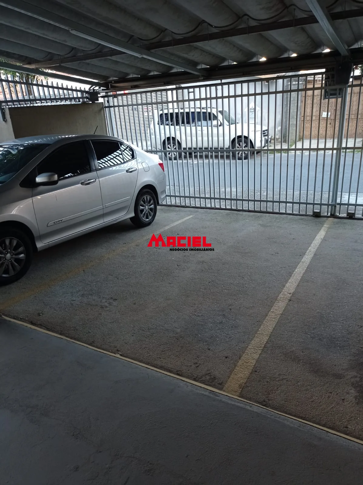 Alugar Apartamento / Padr&atilde;o em S&atilde;o Jos&eacute; dos Campos R$ 1.900,00 - Foto 9