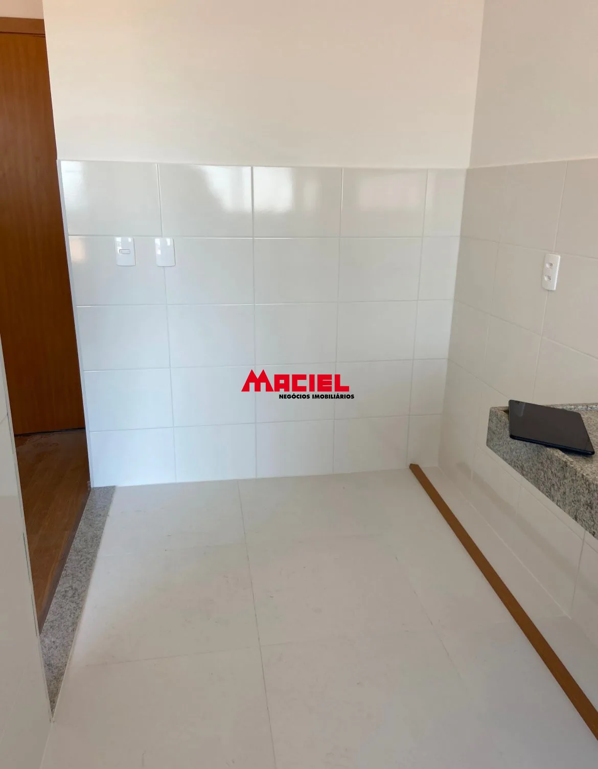 Alugar Apartamento / Padr&atilde;o em S&atilde;o Jos&eacute; dos Campos R$ 2.200,00 - Foto 4