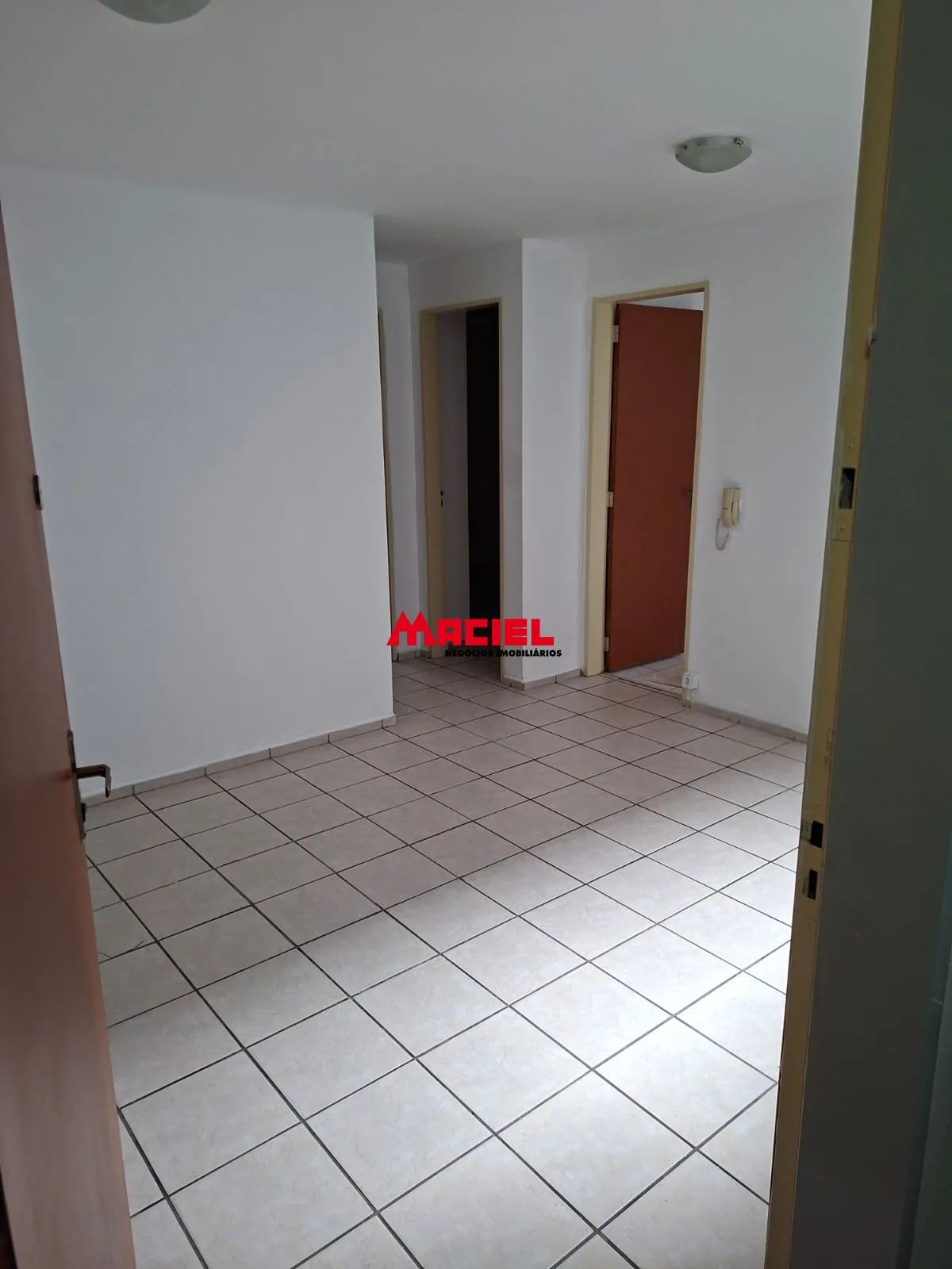 Alugar Apartamento / Padr&atilde;o em S&atilde;o Jos&eacute; dos Campos R$ 1.800,00 - Foto 2