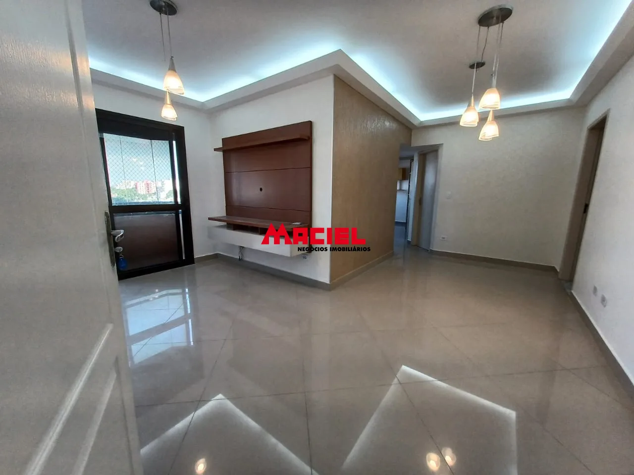 Alugar Apartamento / Padr&atilde;o em S&atilde;o Jos&eacute; dos Campos R$ 3.500,00 - Foto 1