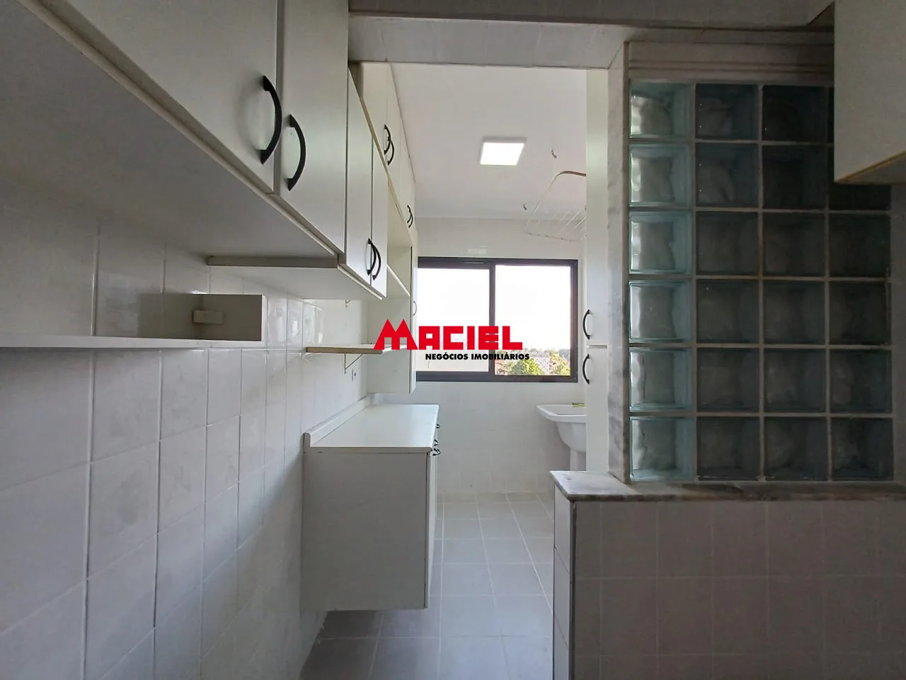 Alugar Apartamento / Padr&atilde;o em S&atilde;o Jos&eacute; dos Campos R$ 3.500,00 - Foto 5