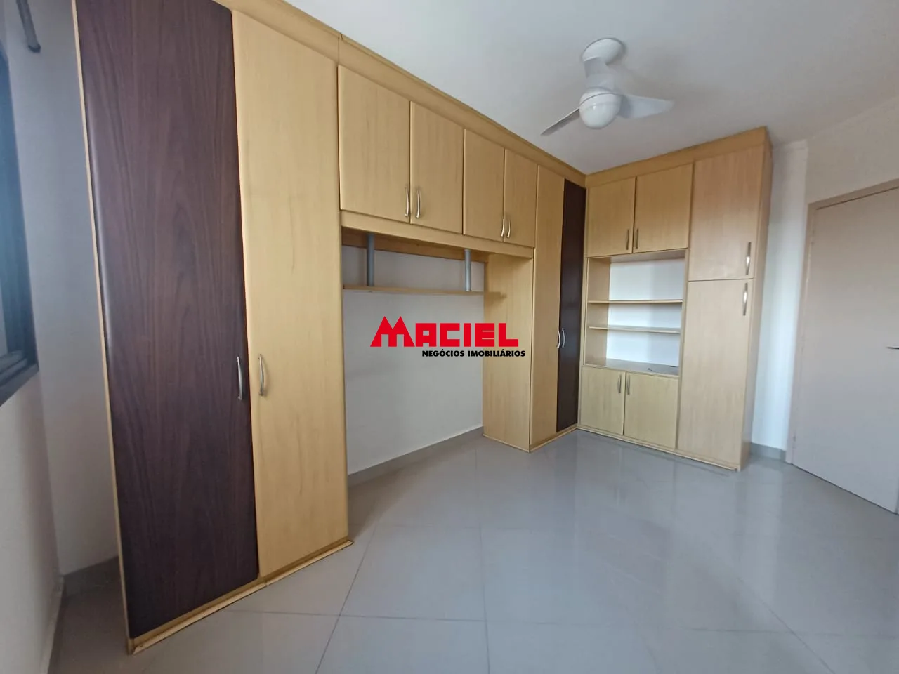 Alugar Apartamento / Padr&atilde;o em S&atilde;o Jos&eacute; dos Campos R$ 3.500,00 - Foto 6