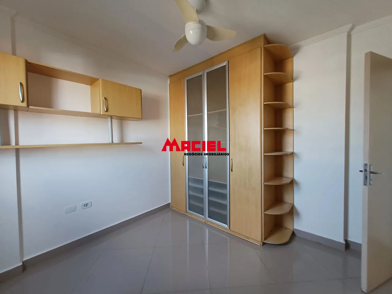 Alugar Apartamento / Padr&atilde;o em S&atilde;o Jos&eacute; dos Campos R$ 3.500,00 - Foto 7