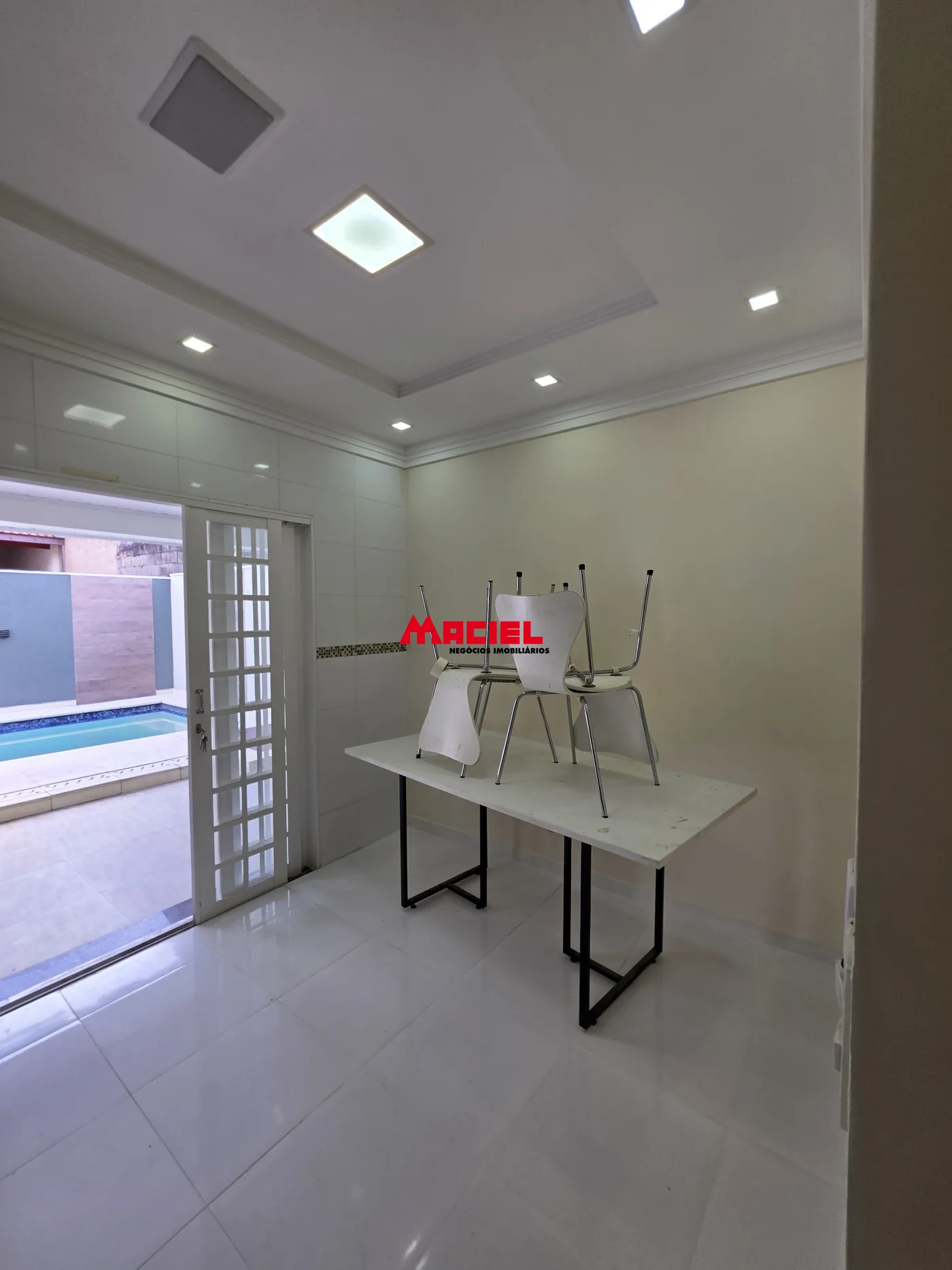 Comprar Casa / Sobrado em S&atilde;o Jos&eacute; dos Campos R$ 1.250.000,00 - Foto 3