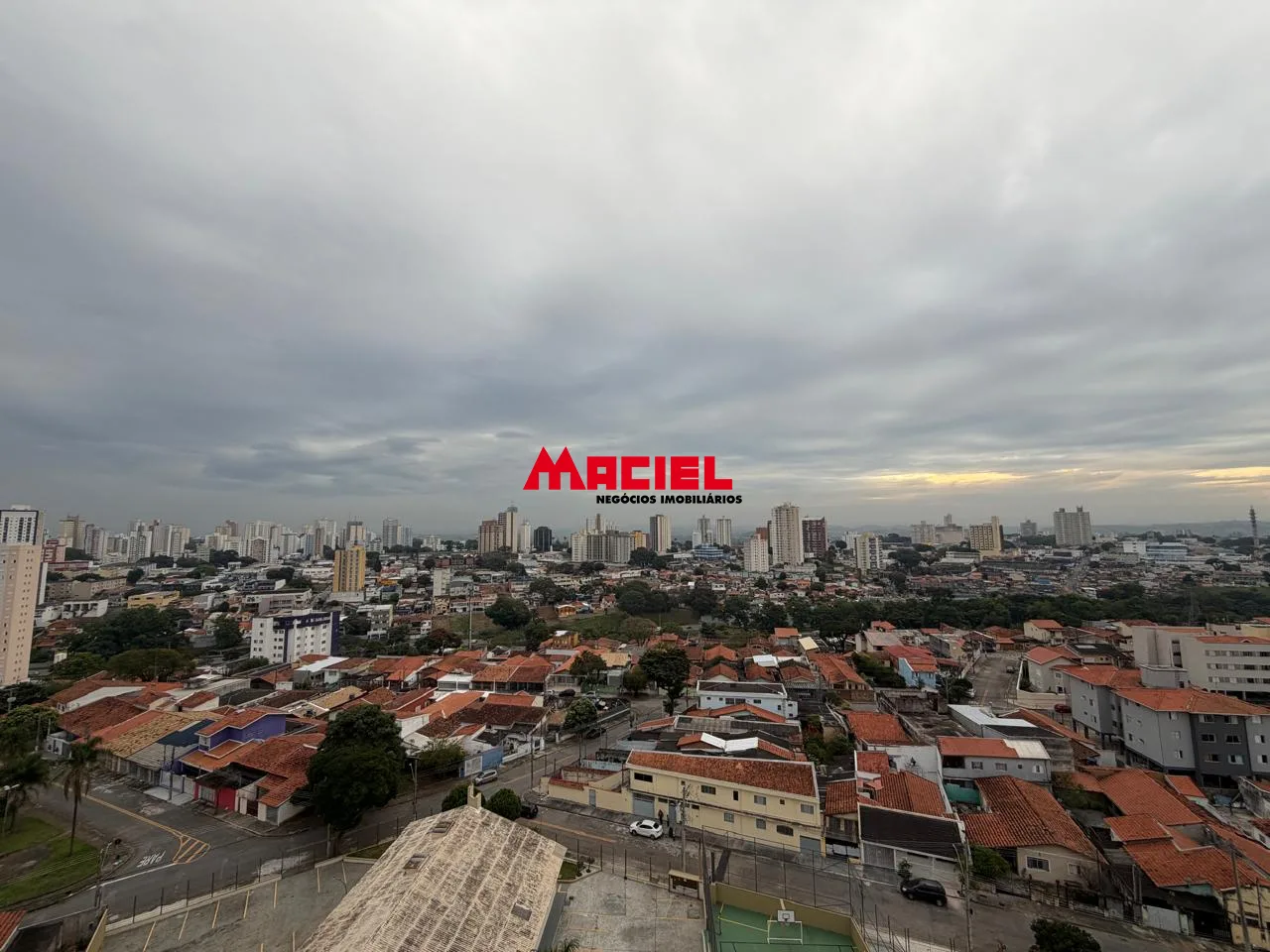 Alugar Apartamento / Padr&atilde;o em S&atilde;o Jos&eacute; dos Campos R$ 2.600,00 - Foto 2