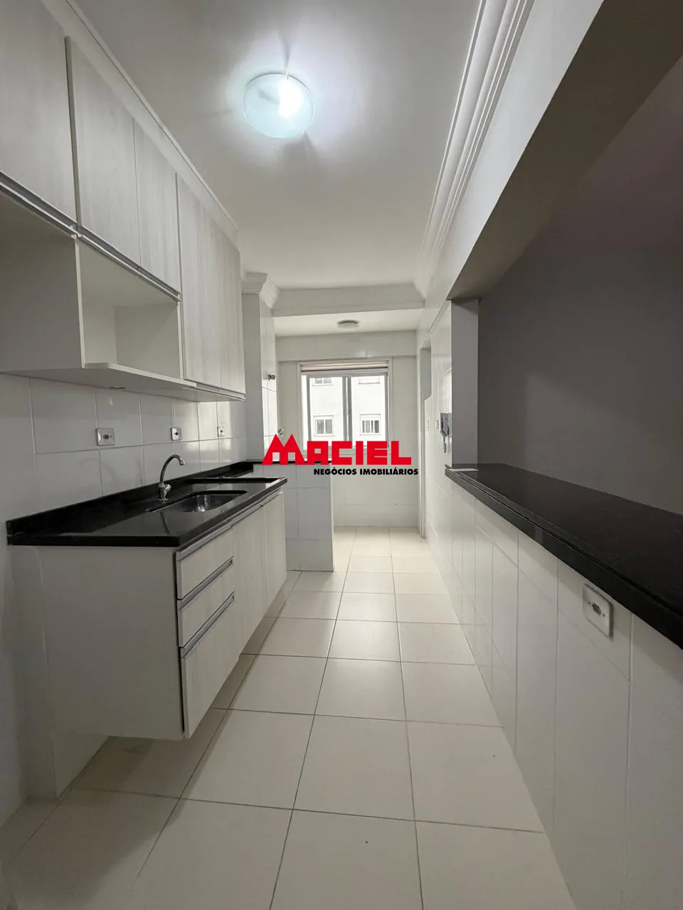 Alugar Apartamento / Padr&atilde;o em S&atilde;o Jos&eacute; dos Campos R$ 2.600,00 - Foto 7