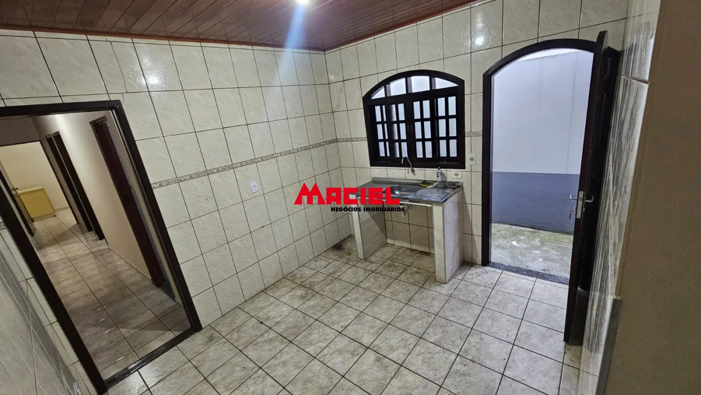 Comprar Casa / Padr&atilde;o em S&atilde;o Jos&eacute; dos Campos R$ 430.000,00 - Foto 3