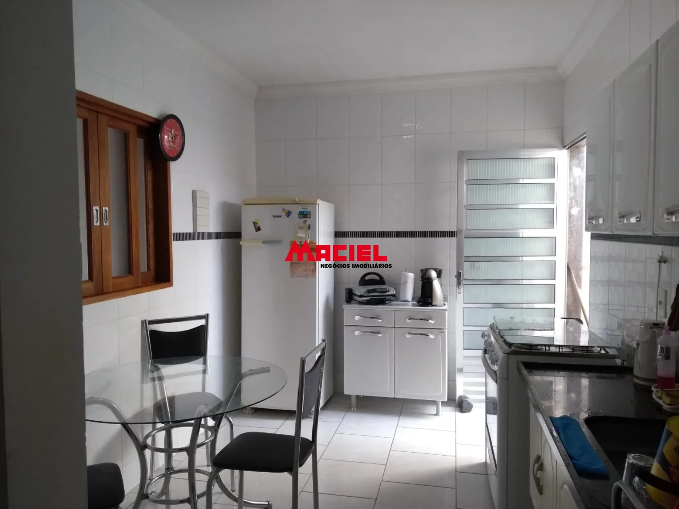 Comprar Casa / Condom&iacute;nio em Ca&ccedil;apava R$ 405.000,00 - Foto 4