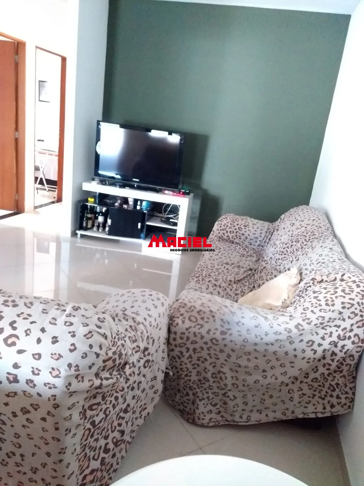 Comprar Casa / Condom&iacute;nio em Ca&ccedil;apava R$ 405.000,00 - Foto 1