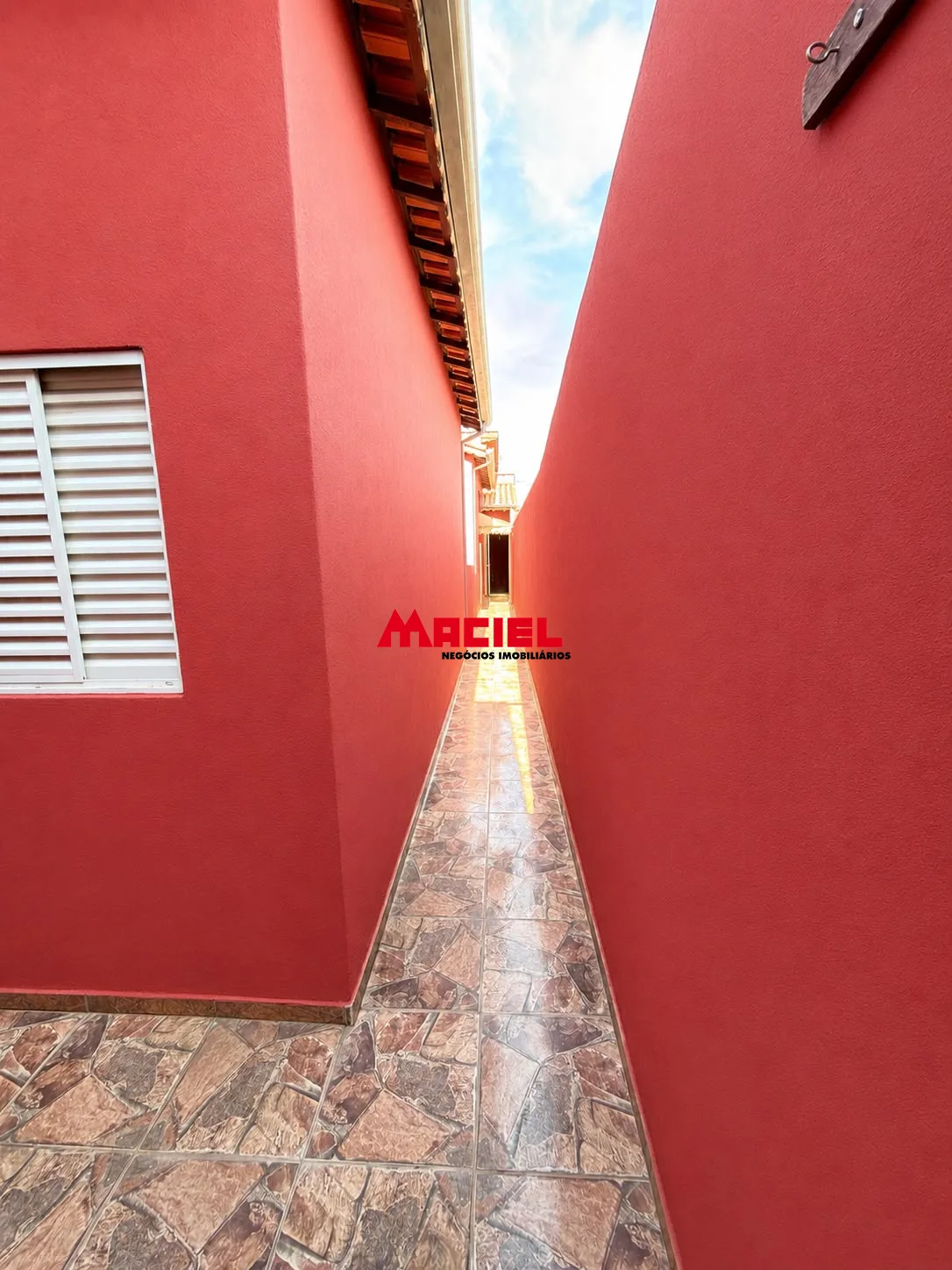 Comprar Casa / Padr&atilde;o em Ca&ccedil;apava R$ 298.000,00 - Foto 3