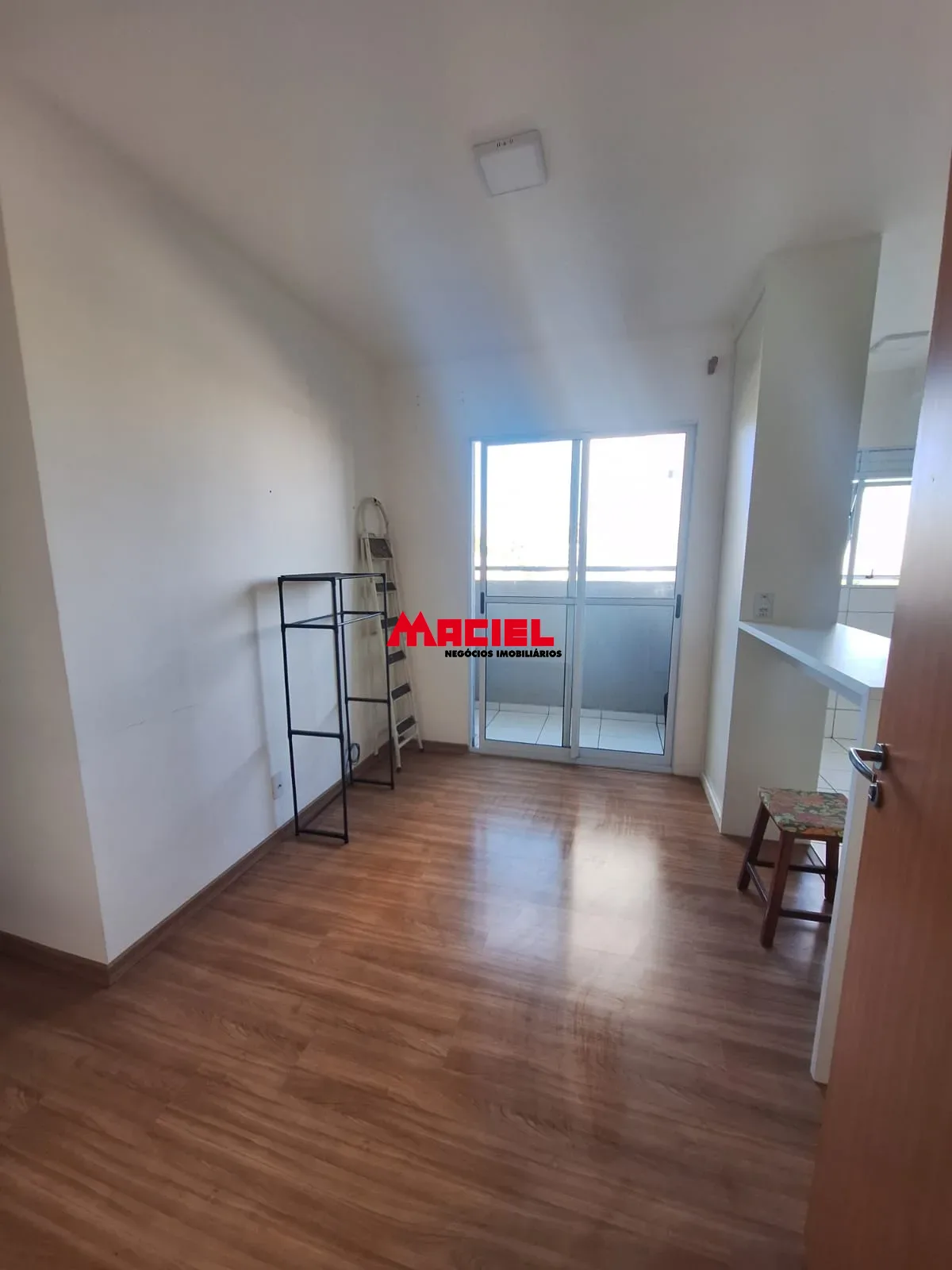 Alugar Apartamento / Padr&atilde;o em S&atilde;o Jos&eacute; dos Campos R$ 2.150,00 - Foto 17