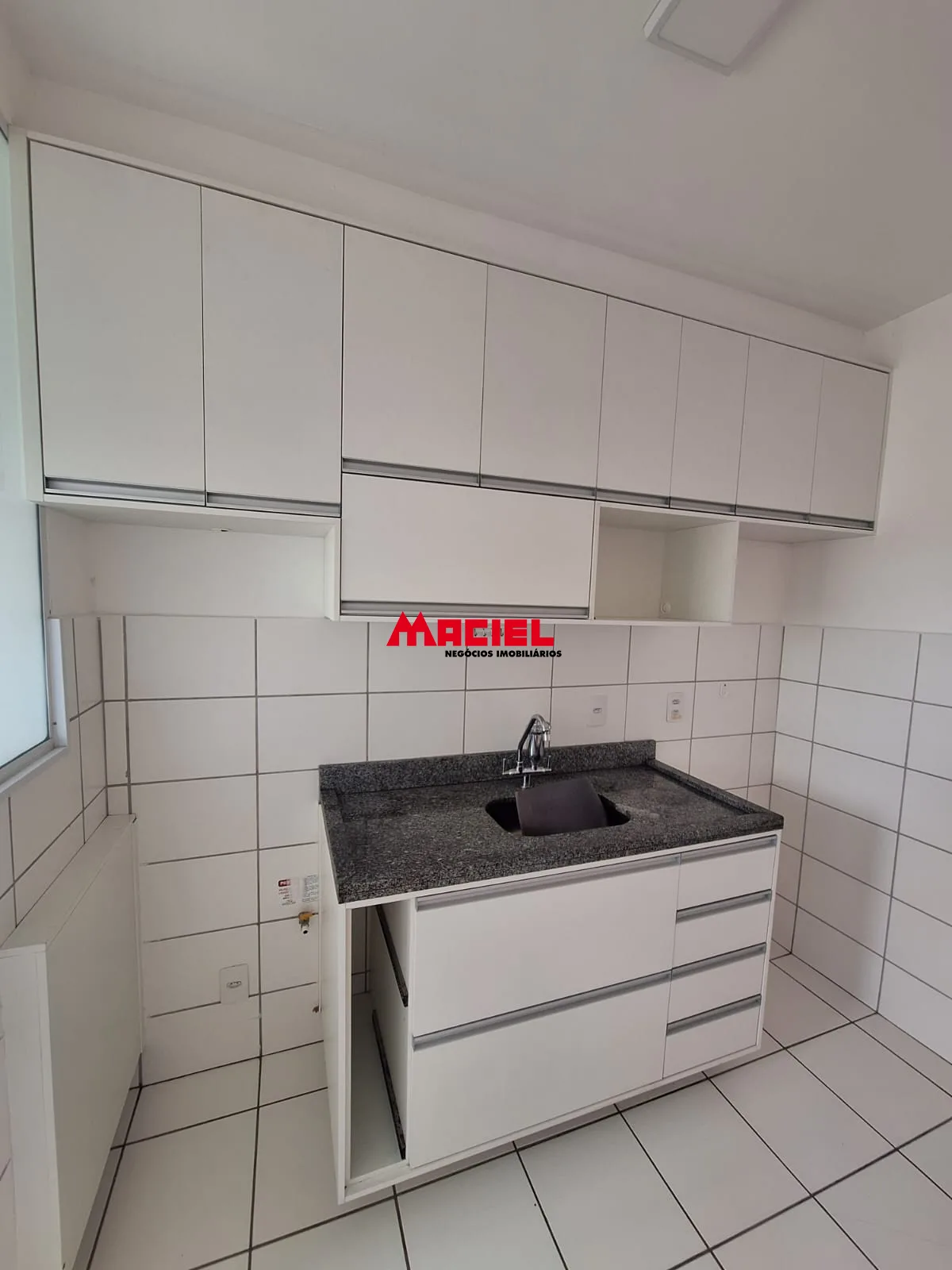 Alugar Apartamento / Padr&atilde;o em S&atilde;o Jos&eacute; dos Campos R$ 2.300,00 - Foto 12