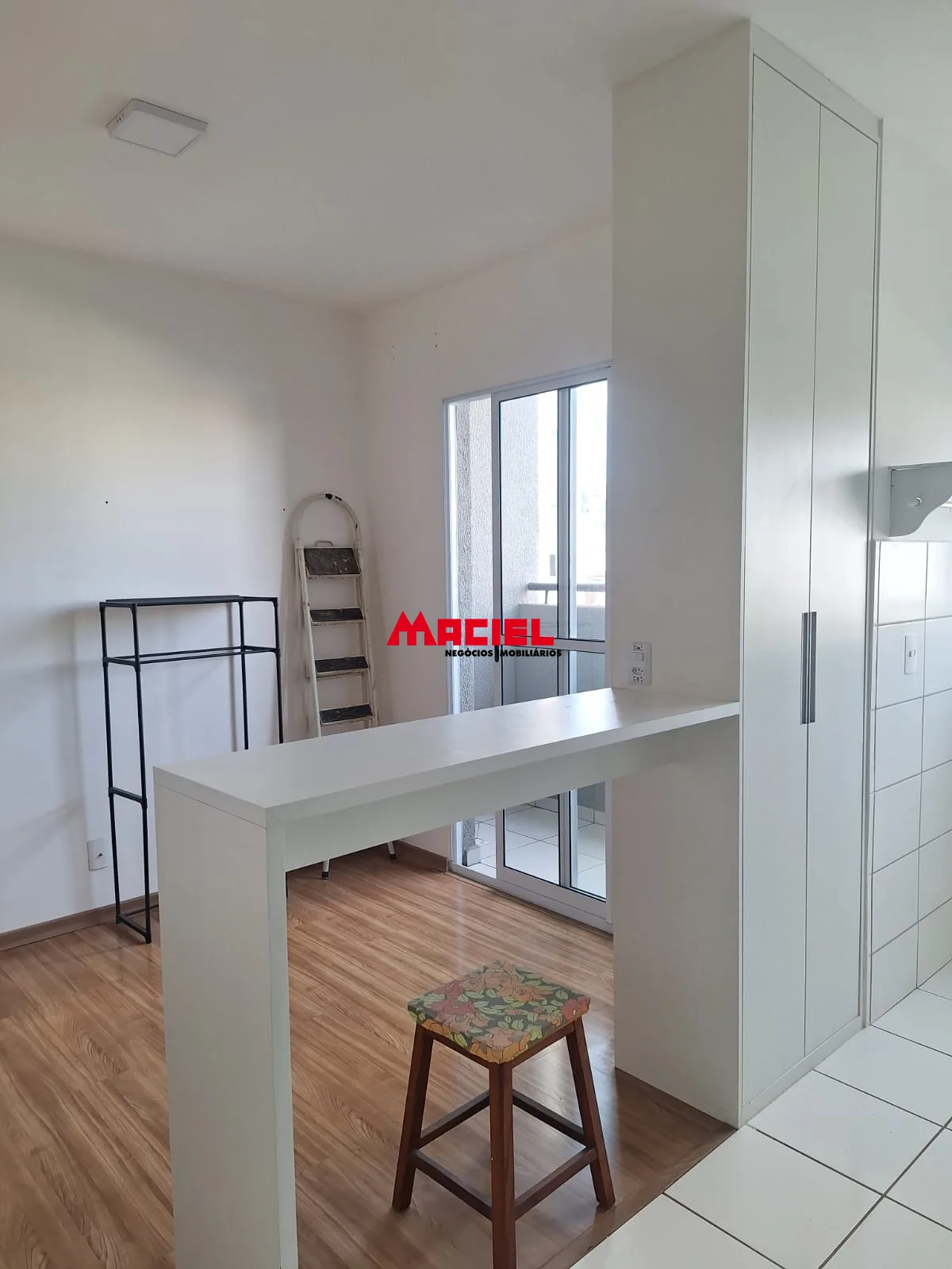 Alugar Apartamento / Padr&atilde;o em S&atilde;o Jos&eacute; dos Campos R$ 2.300,00 - Foto 15