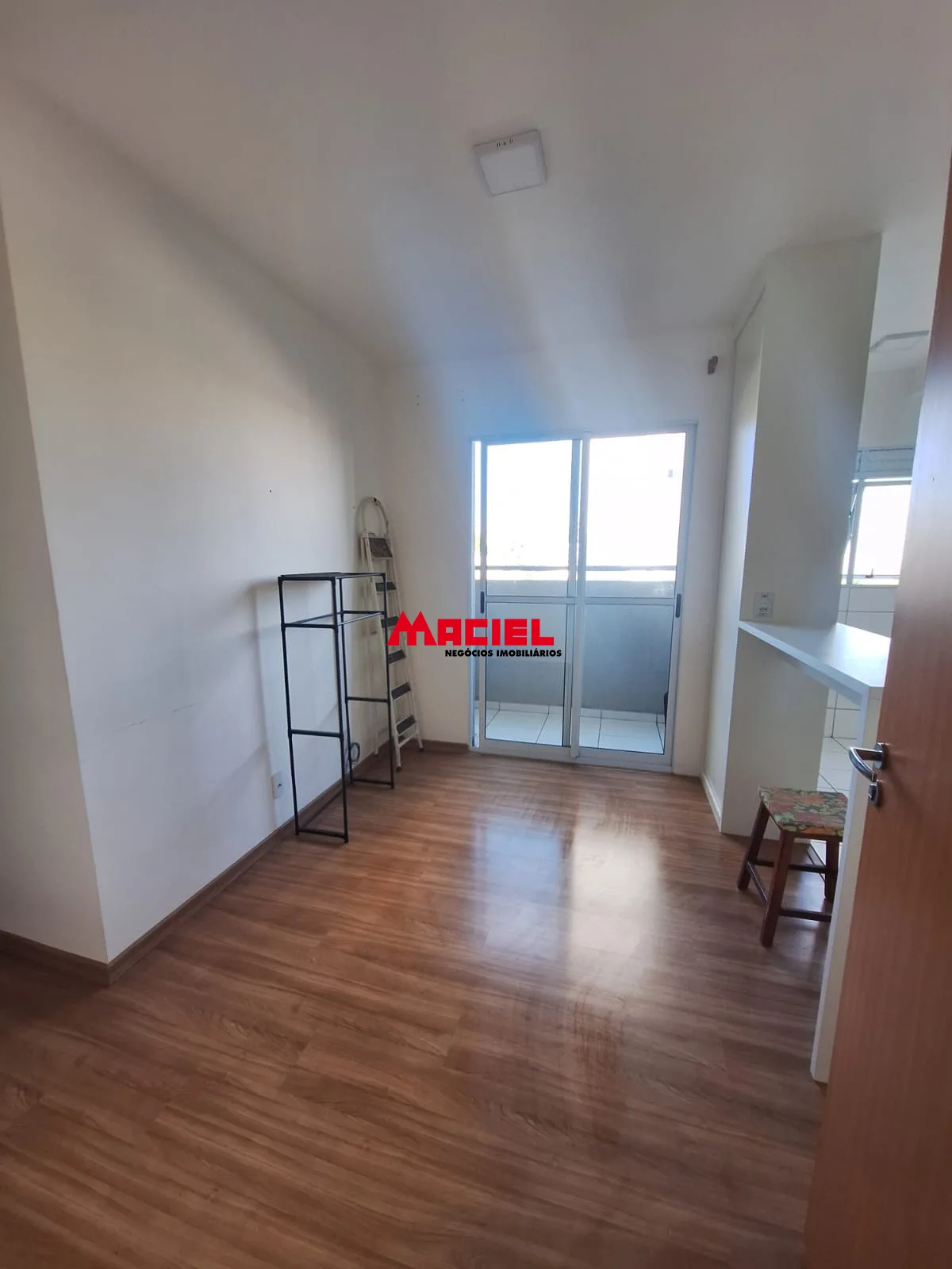 Alugar Apartamento / Padr&atilde;o em S&atilde;o Jos&eacute; dos Campos R$ 2.300,00 - Foto 17