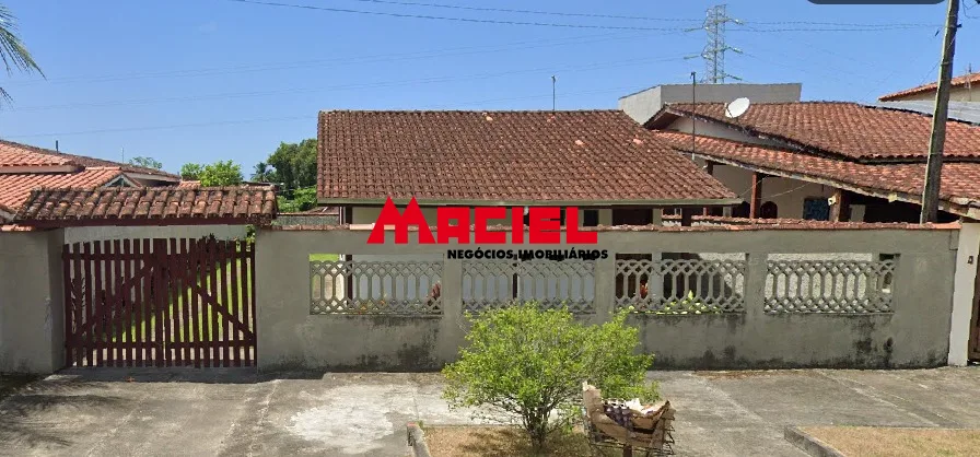 Comprar Casa / Padr&atilde;o em Caraguatatuba R$ 735.000,00 - Foto 1