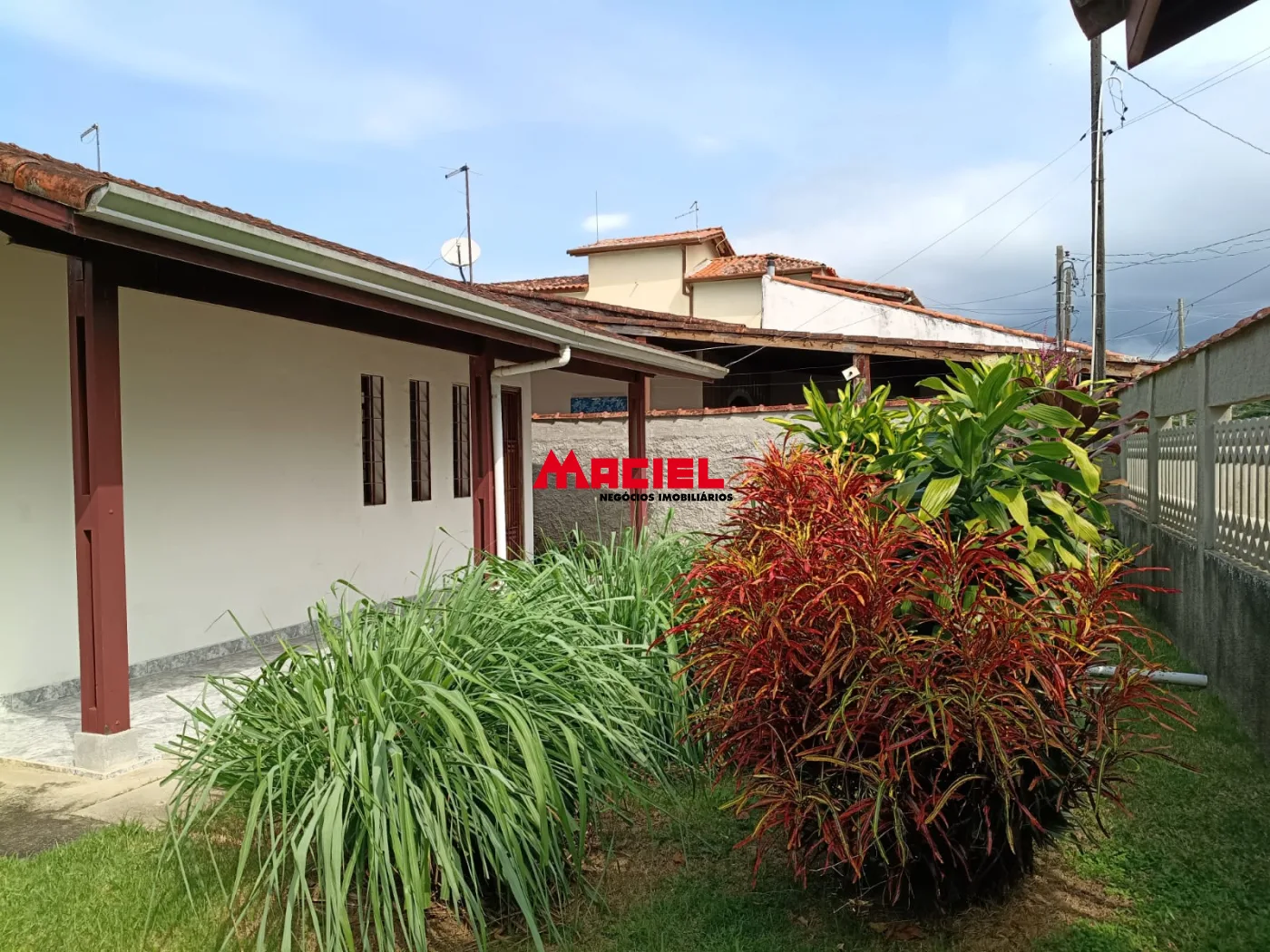 Comprar Casa / Padr&atilde;o em Caraguatatuba R$ 735.000,00 - Foto 2