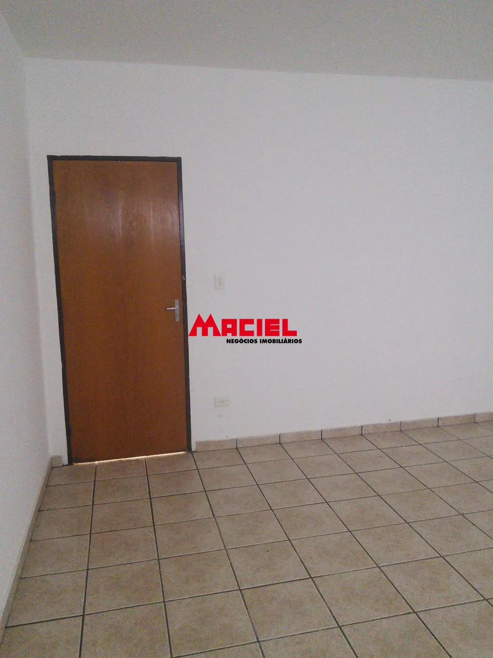 Alugar Comercial / Sala em S&atilde;o Jos&eacute; dos Campos R$ 2.200,00 - Foto 7