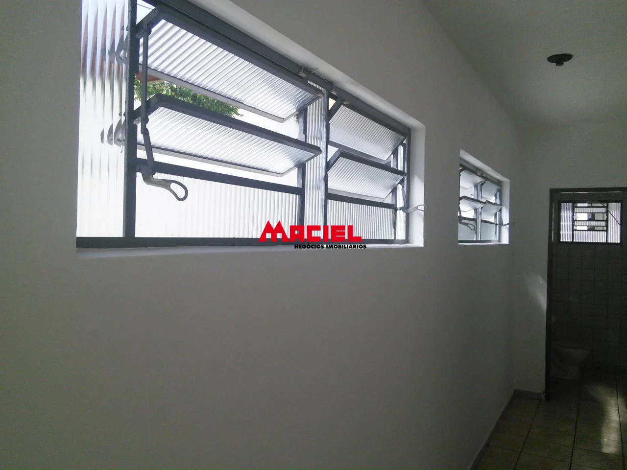 Alugar Comercial / Sala em S&atilde;o Jos&eacute; dos Campos R$ 2.200,00 - Foto 8