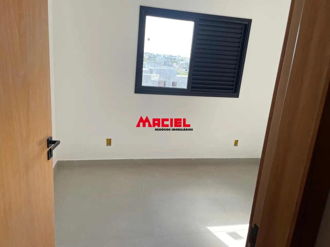 Alugar Casa / Condom&iacute;nio em S&atilde;o Jos&eacute; dos Campos R$ 12.000,00 - Foto 3