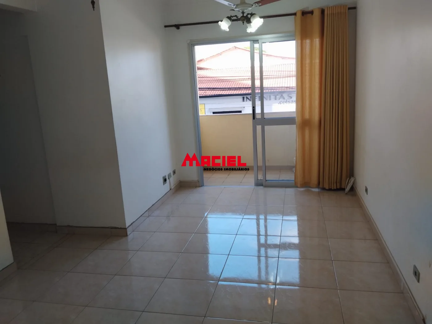 Comprar Apartamento / Padr&atilde;o em S&atilde;o Jos&eacute; dos Campos R$ 390.000,00 - Foto 2