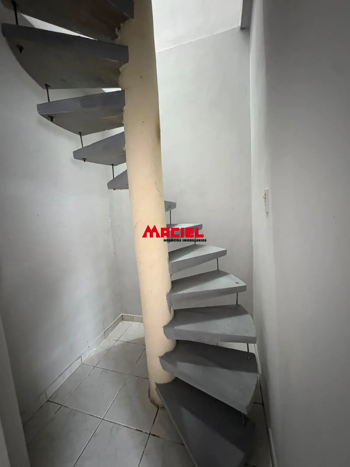 Alugar Casa / Padr&atilde;o em S&atilde;o Jos&eacute; dos Campos R$ 2.800,00 - Foto 3