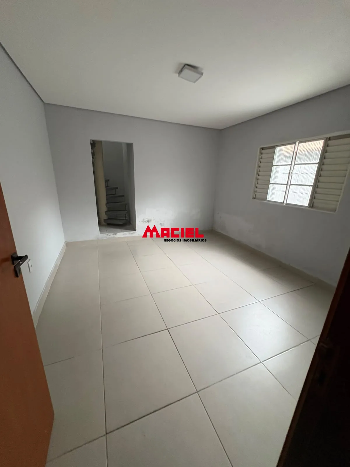 Alugar Casa / Padr&atilde;o em S&atilde;o Jos&eacute; dos Campos R$ 2.800,00 - Foto 4