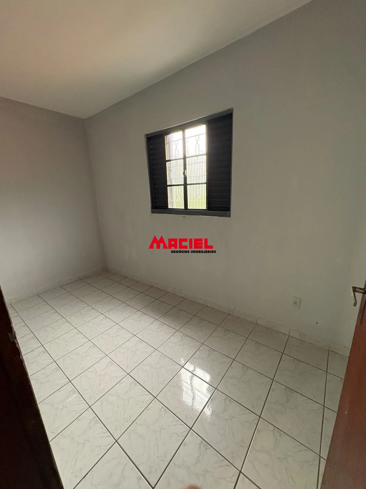 Alugar Casa / Padr&atilde;o em S&atilde;o Jos&eacute; dos Campos R$ 2.800,00 - Foto 8