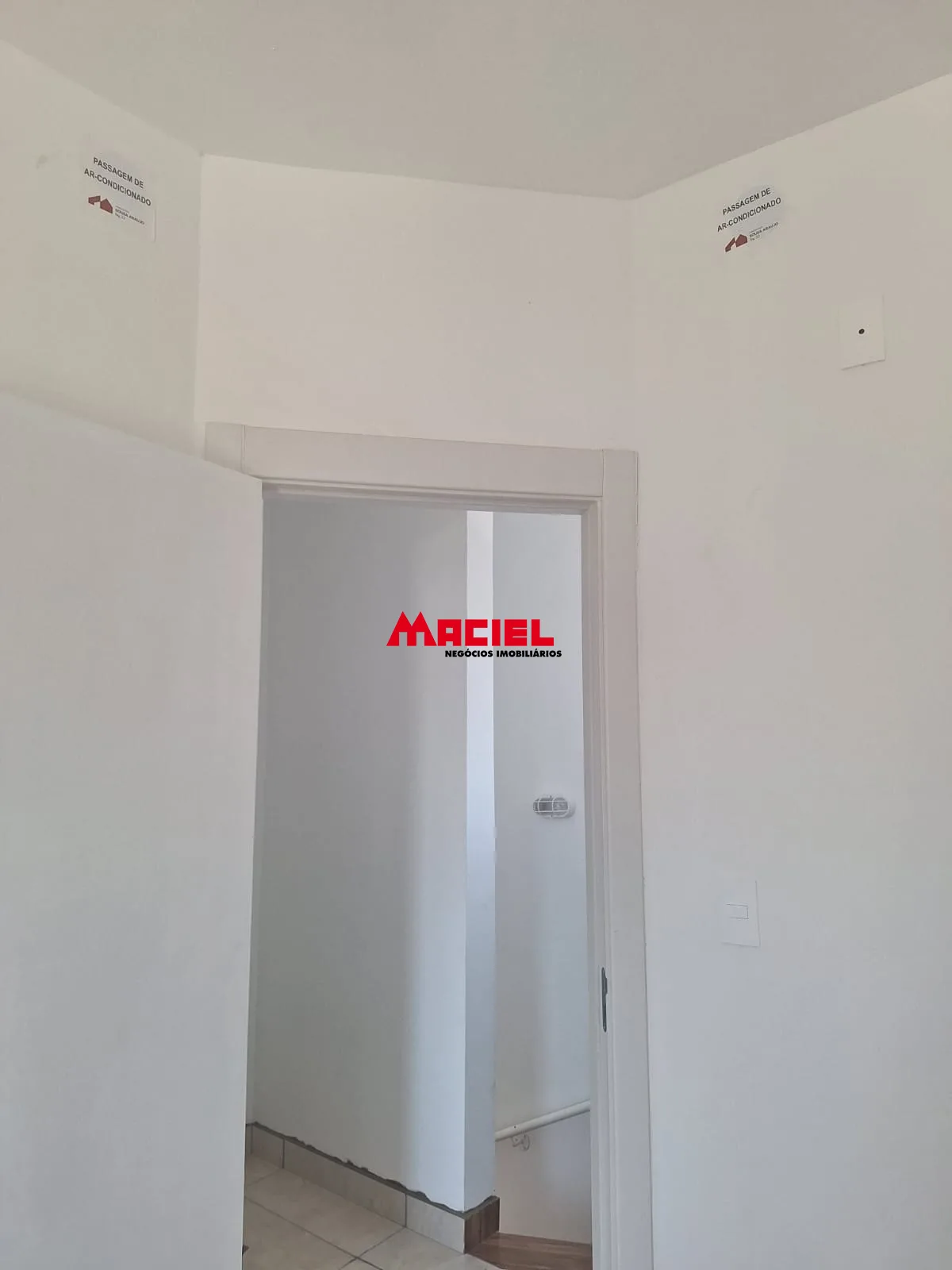 Alugar Casa / Condom&iacute;nio em S&atilde;o Jos&eacute; dos Campos R$ 2.100,00 - Foto 3