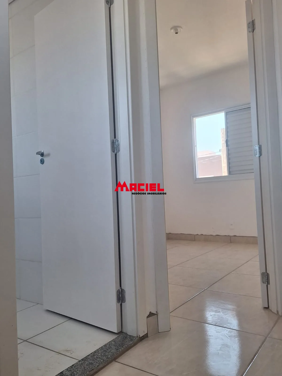 Alugar Casa / Condom&iacute;nio em S&atilde;o Jos&eacute; dos Campos R$ 2.100,00 - Foto 8