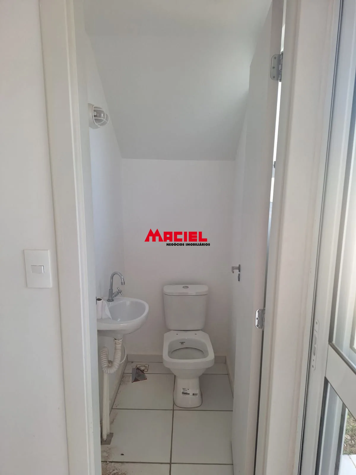 Alugar Casa / Condom&iacute;nio em S&atilde;o Jos&eacute; dos Campos R$ 2.100,00 - Foto 12
