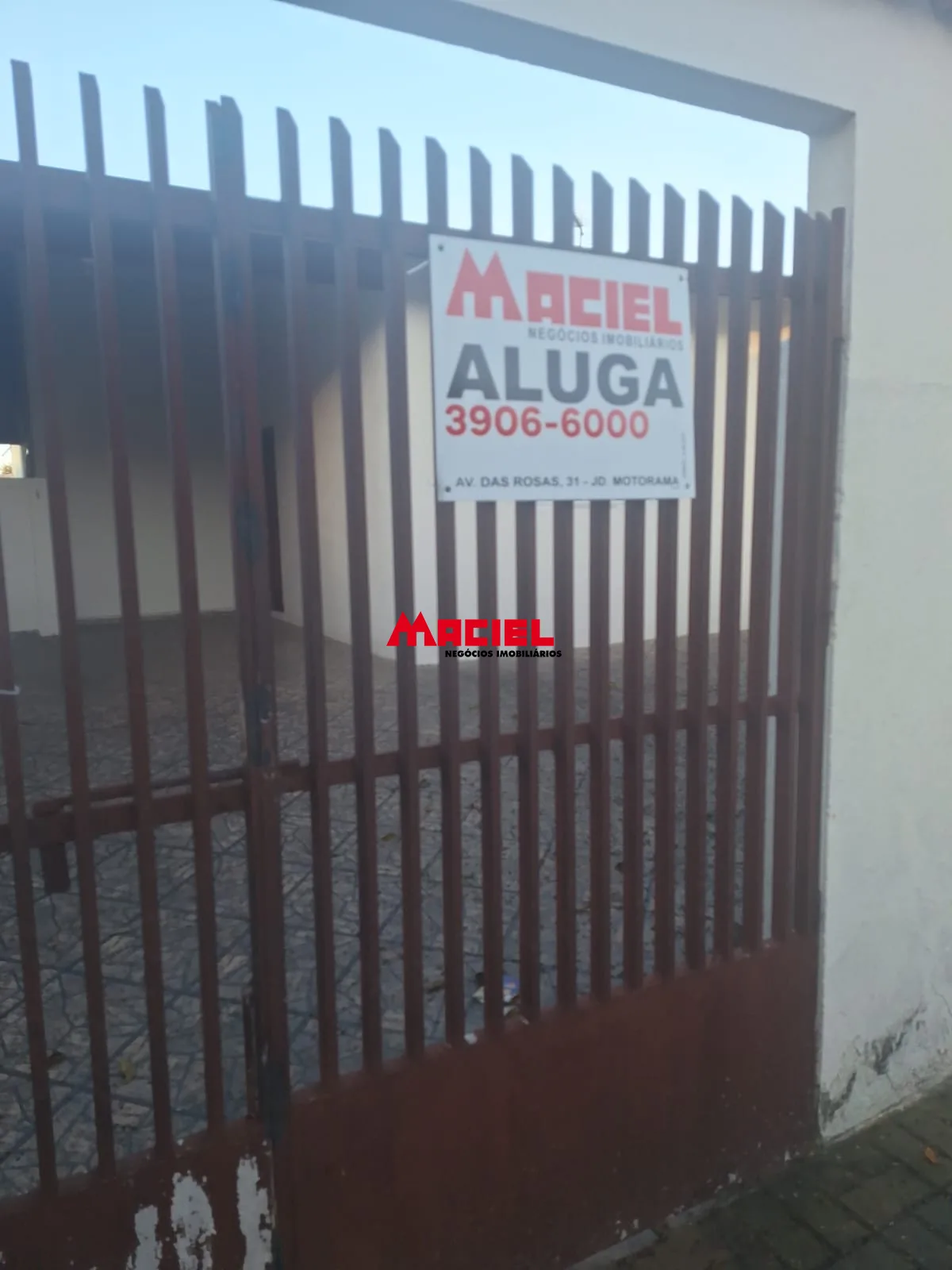 Alugar Casa / Padr&atilde;o em S&atilde;o Jos&eacute; dos Campos R$ 2.900,00 - Foto 1
