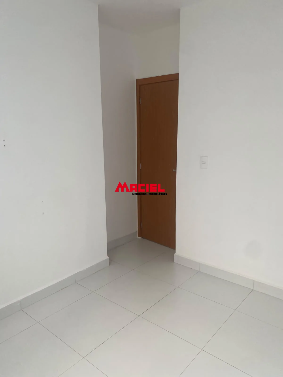 Alugar Apartamento / Padr&atilde;o em S&atilde;o Jos&eacute; dos Campos R$ 1.400,00 - Foto 1